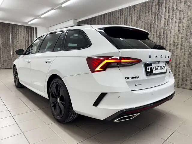 Skoda Octavia view 6