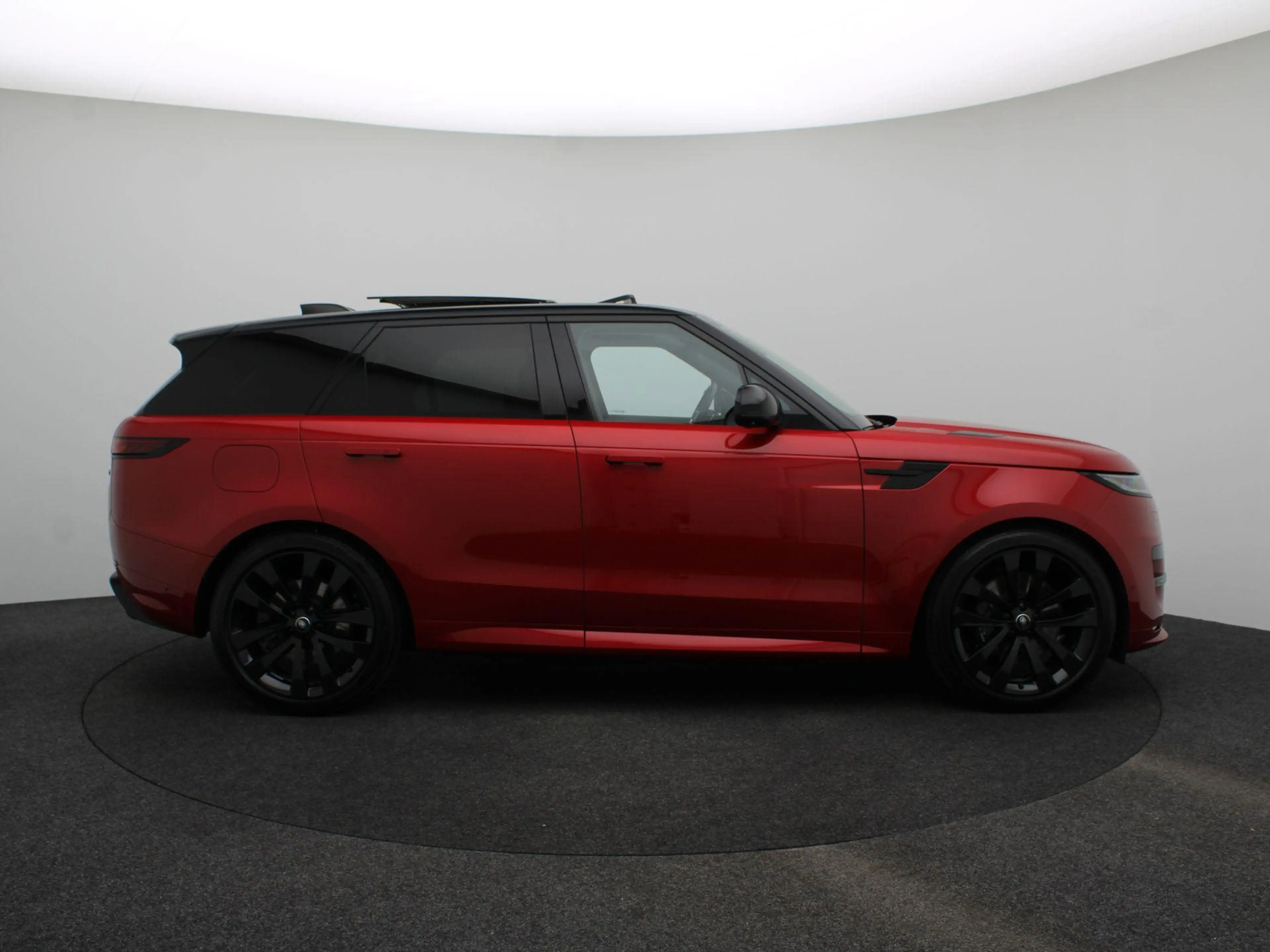 Land Rover Range Rover Sport 3.0 P510e First Edition | 23" | Entertainment syst — photo 6