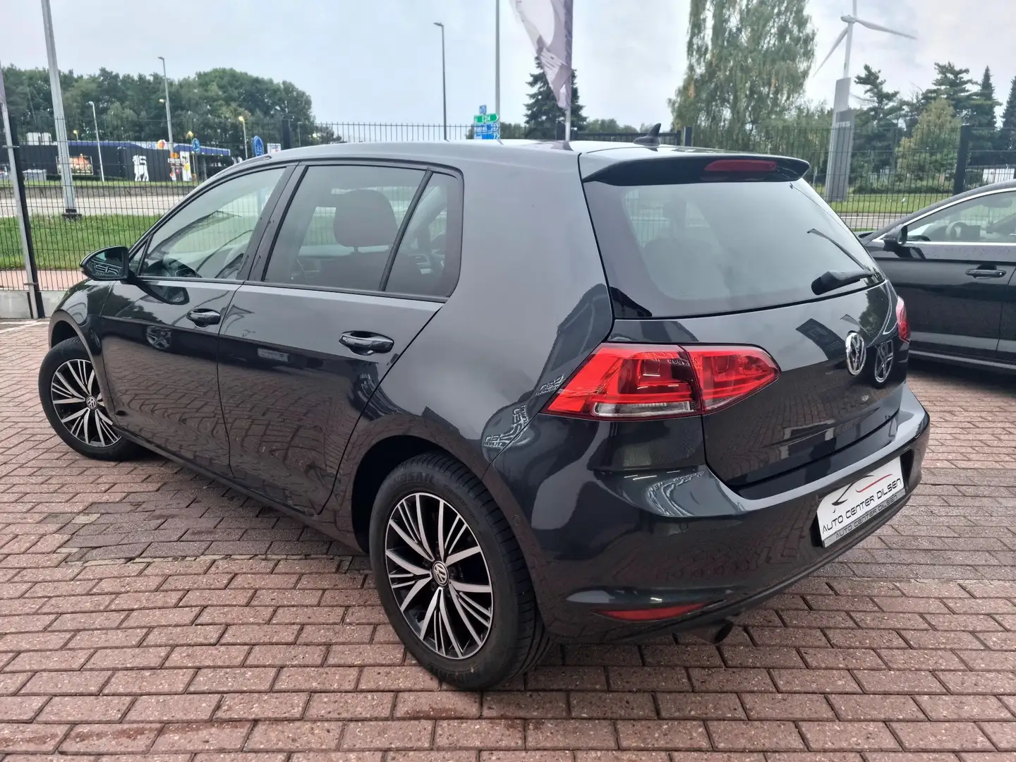 Volkswagen Golf 7 1.2 TSI Allstar 12m Garantie Grijs - 2