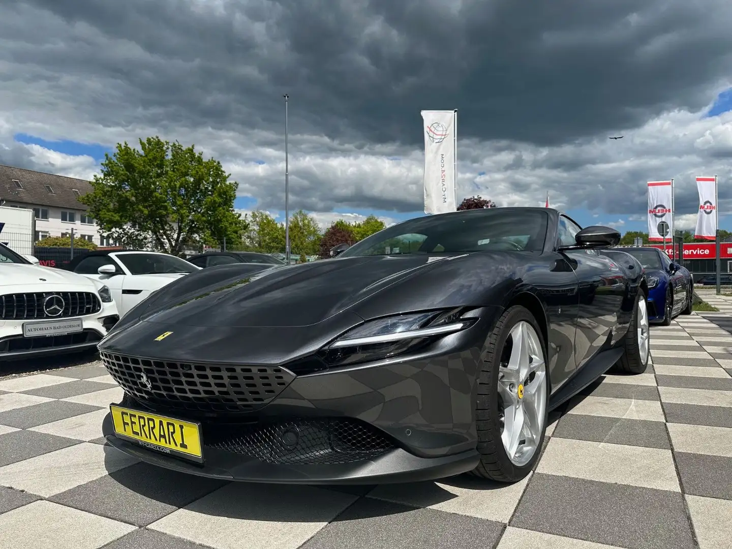 Ferrari Roma 1 Hand+Deutsches Fzg+Scheckheft Grau - 1