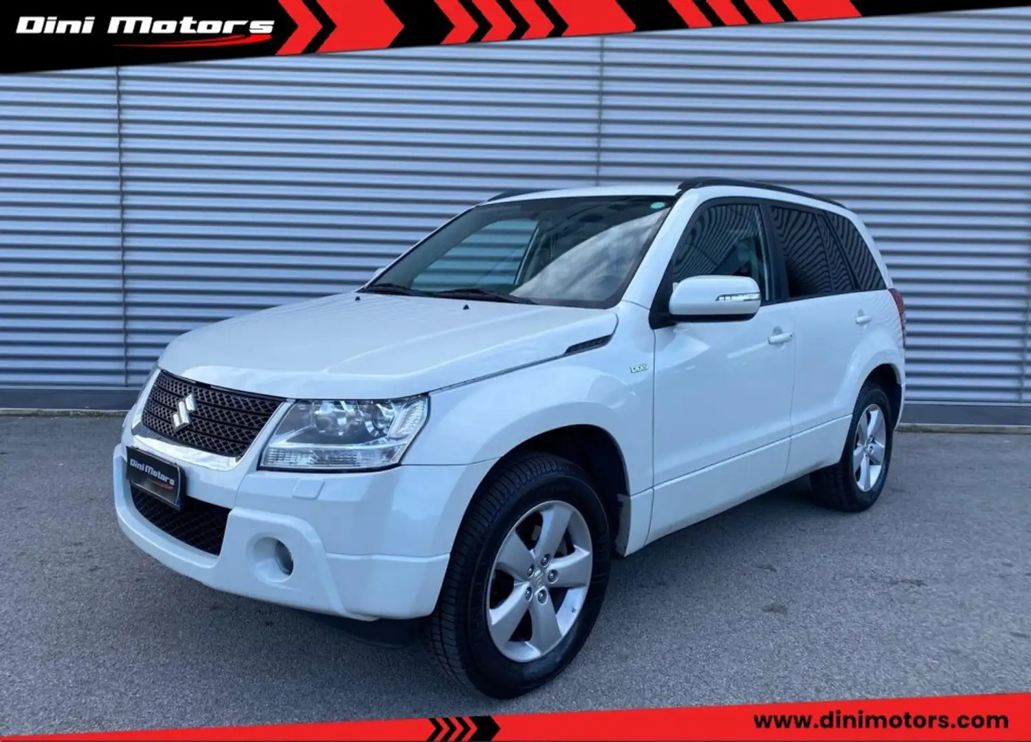 Suzuki Grand Vitara 1.9 DDiS 5 porte Executive 4X4 TRAZIONE INTEGRALE Grigio - 1