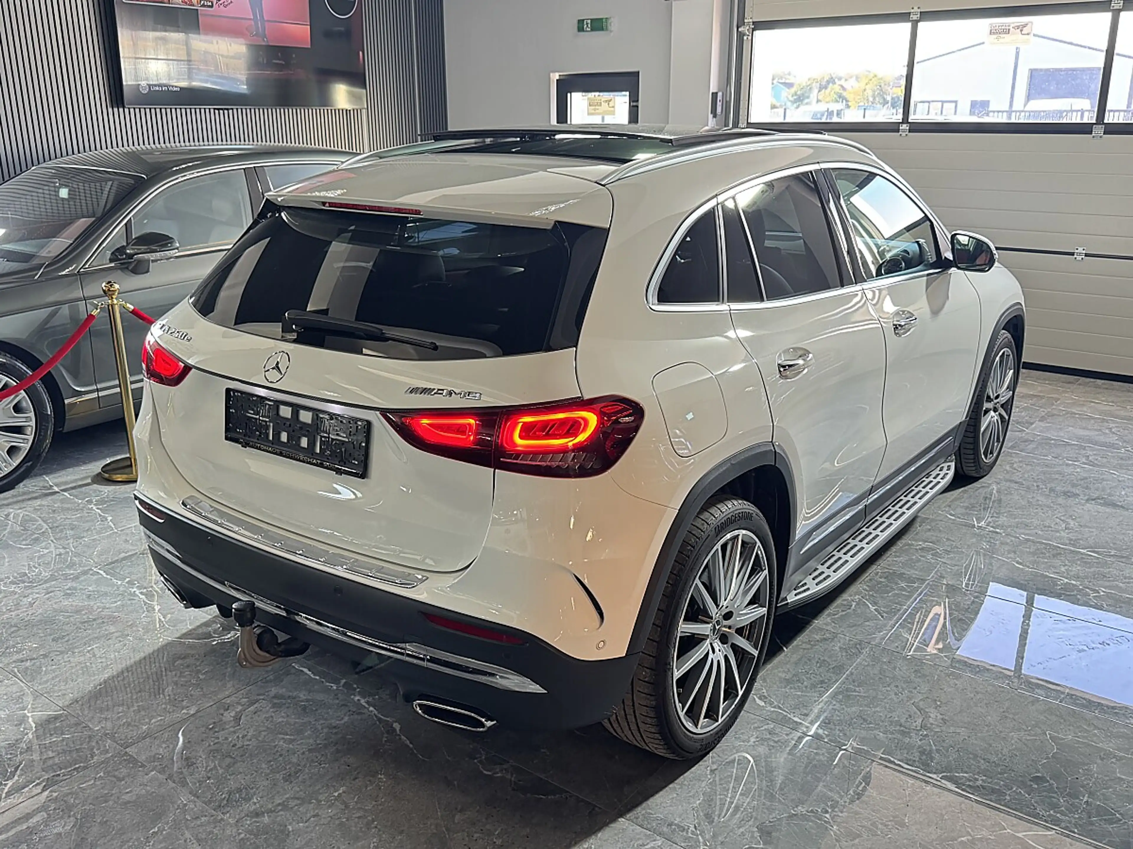 Mercedes-Benz GLA 250 e PHEV Aut.*AMG-Paket*Wenig-KM* — photo 6