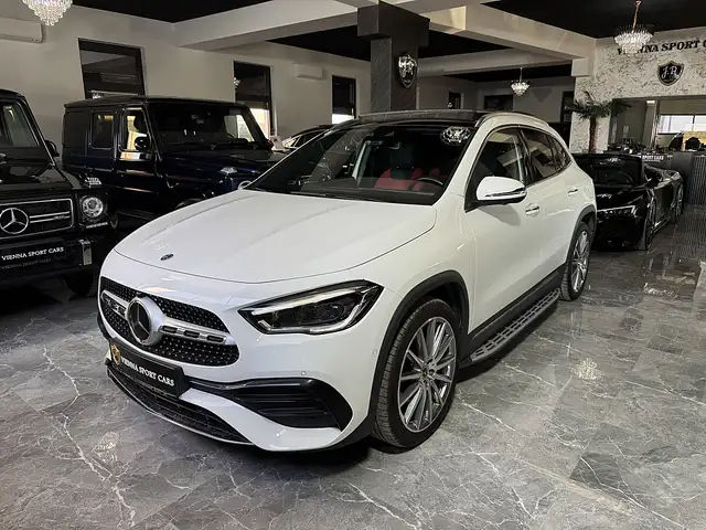 Mercedes-Benz GLA view 2
