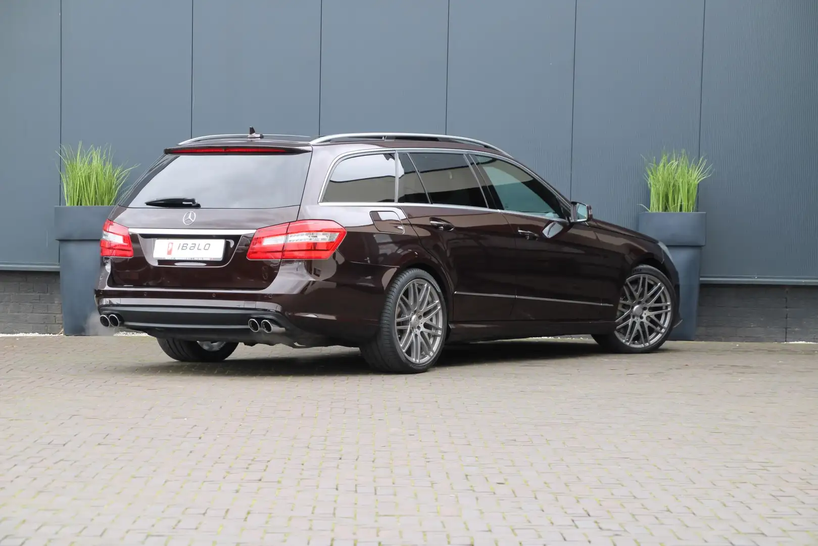 Mercedes-Benz E-klasse Estate BRABUS B50 | 500pk | Panoramadak | Bruin - 2