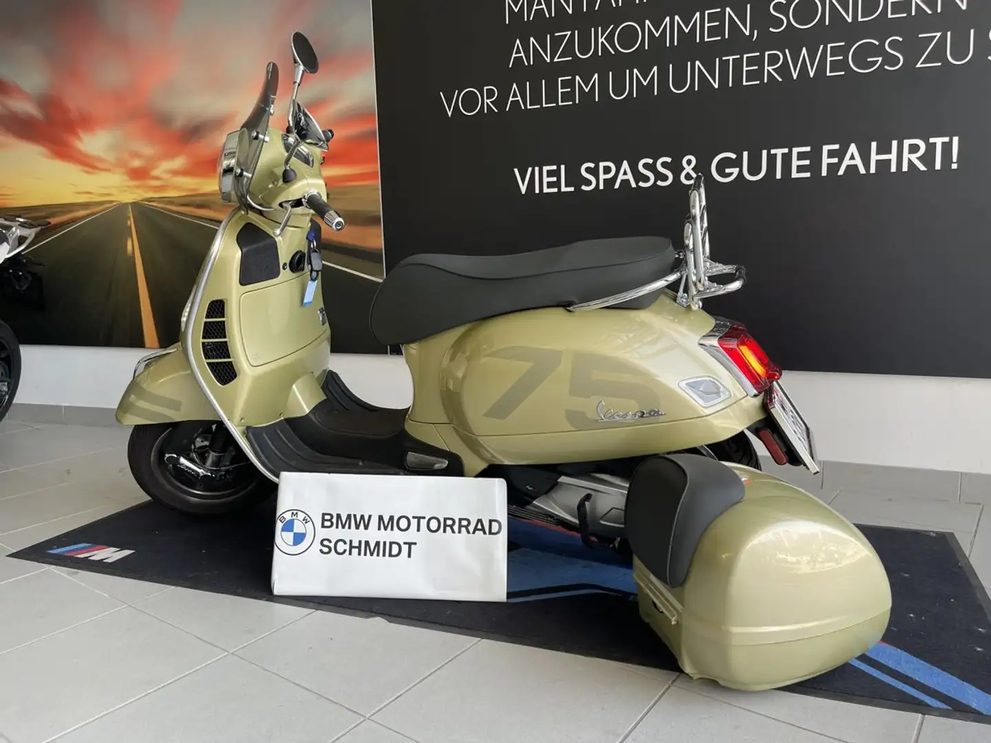 Vespa GTS 300 i.e. Supertech 75 Jahre Edition Gelb - 1