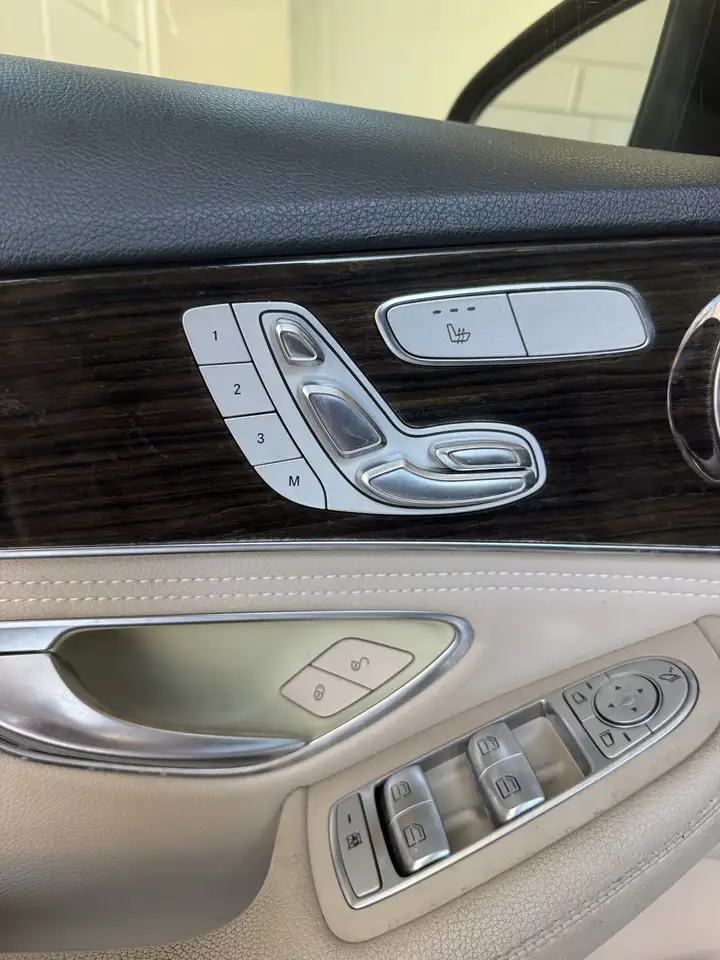 Mercedes-Benz C 300 — photo 12 sur 15