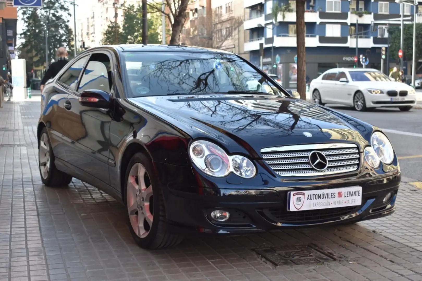 Mercedes-Benz C 180 Sportcoupé K Sport Edition Bleu - 2