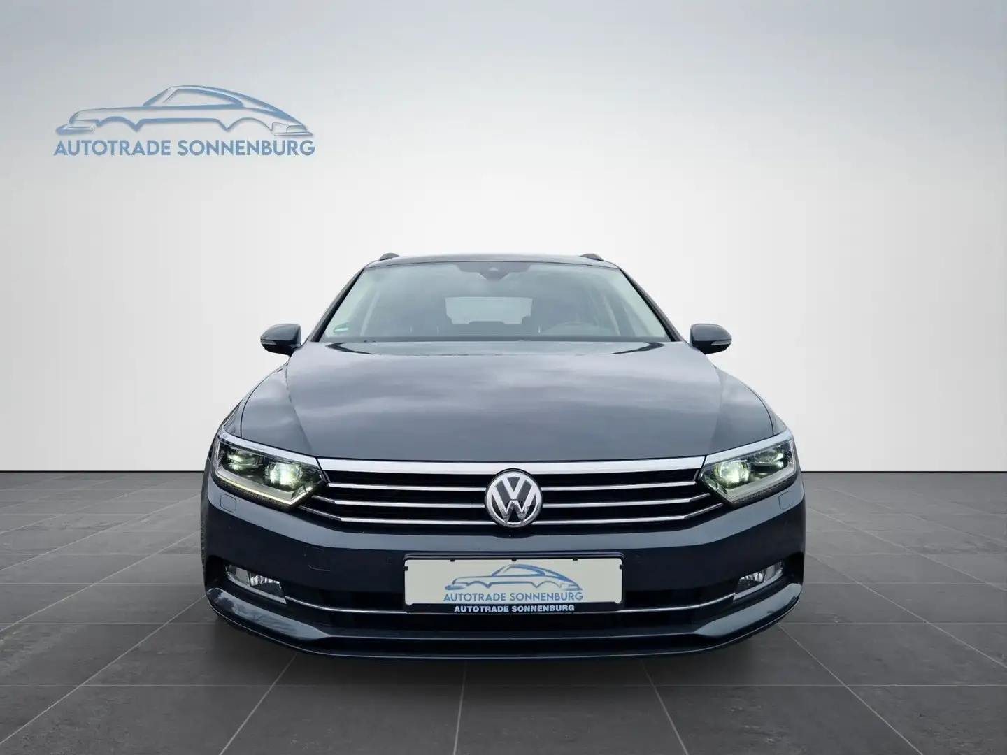 Volkswagen Passat Variant Comfortline BMT/KAMERA/ACC/AHK Gris - 2
