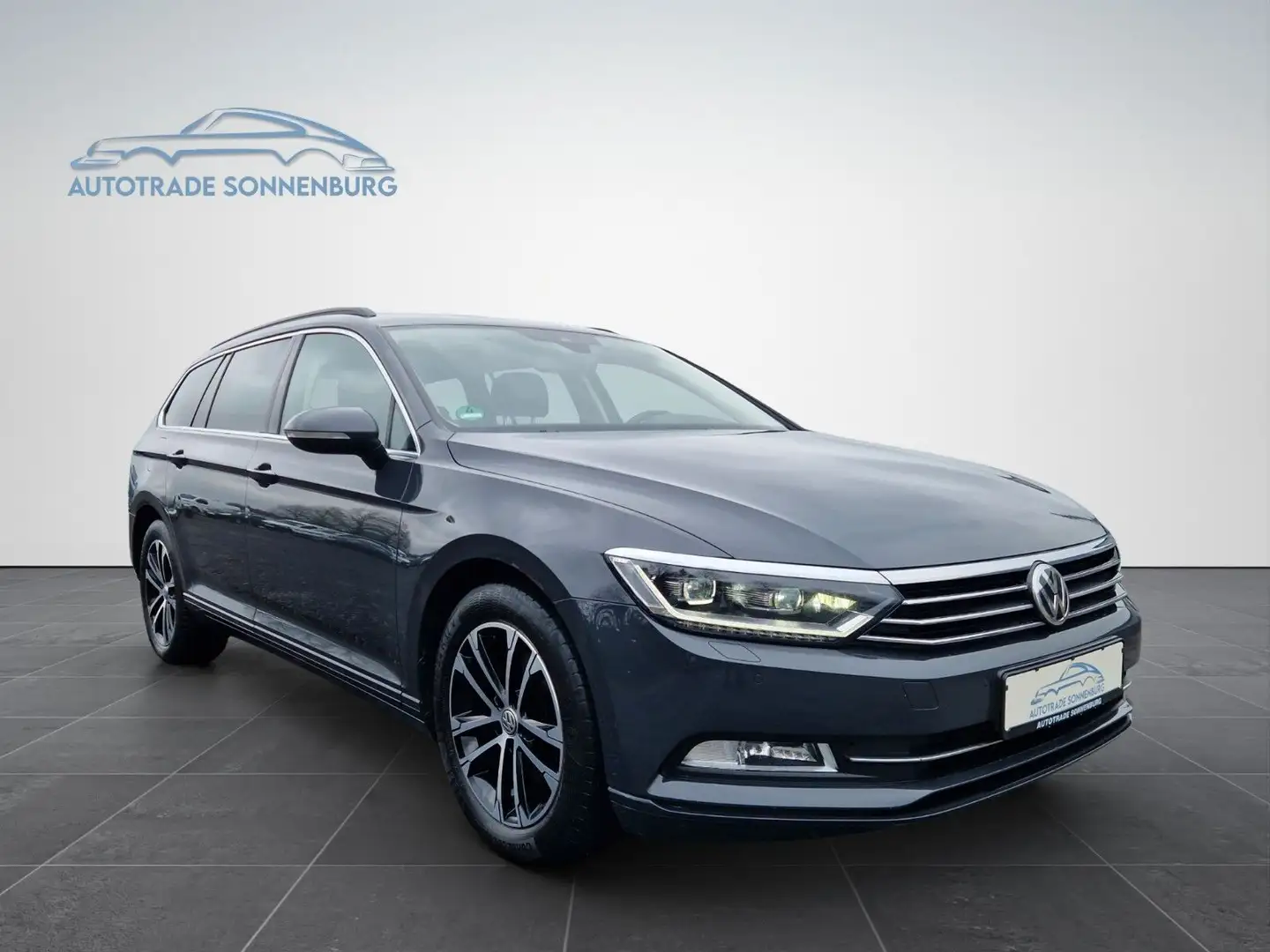Volkswagen Passat Variant Comfortline BMT/KAMERA/ACC/AHK Gris - 1