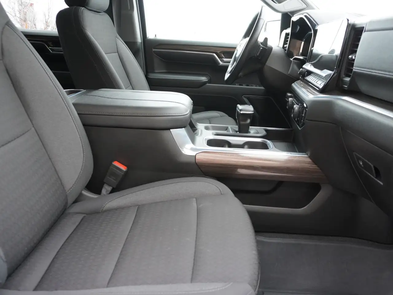 Chevrolet Silverado 1500 снимка Chevrolet Silverado 1500