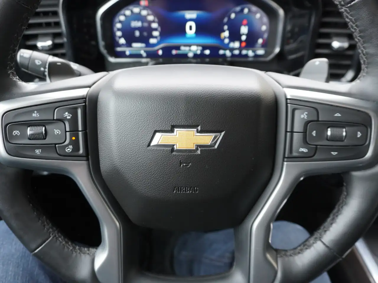 Chevrolet Silverado 1500 снимка Chevrolet Silverado 1500
