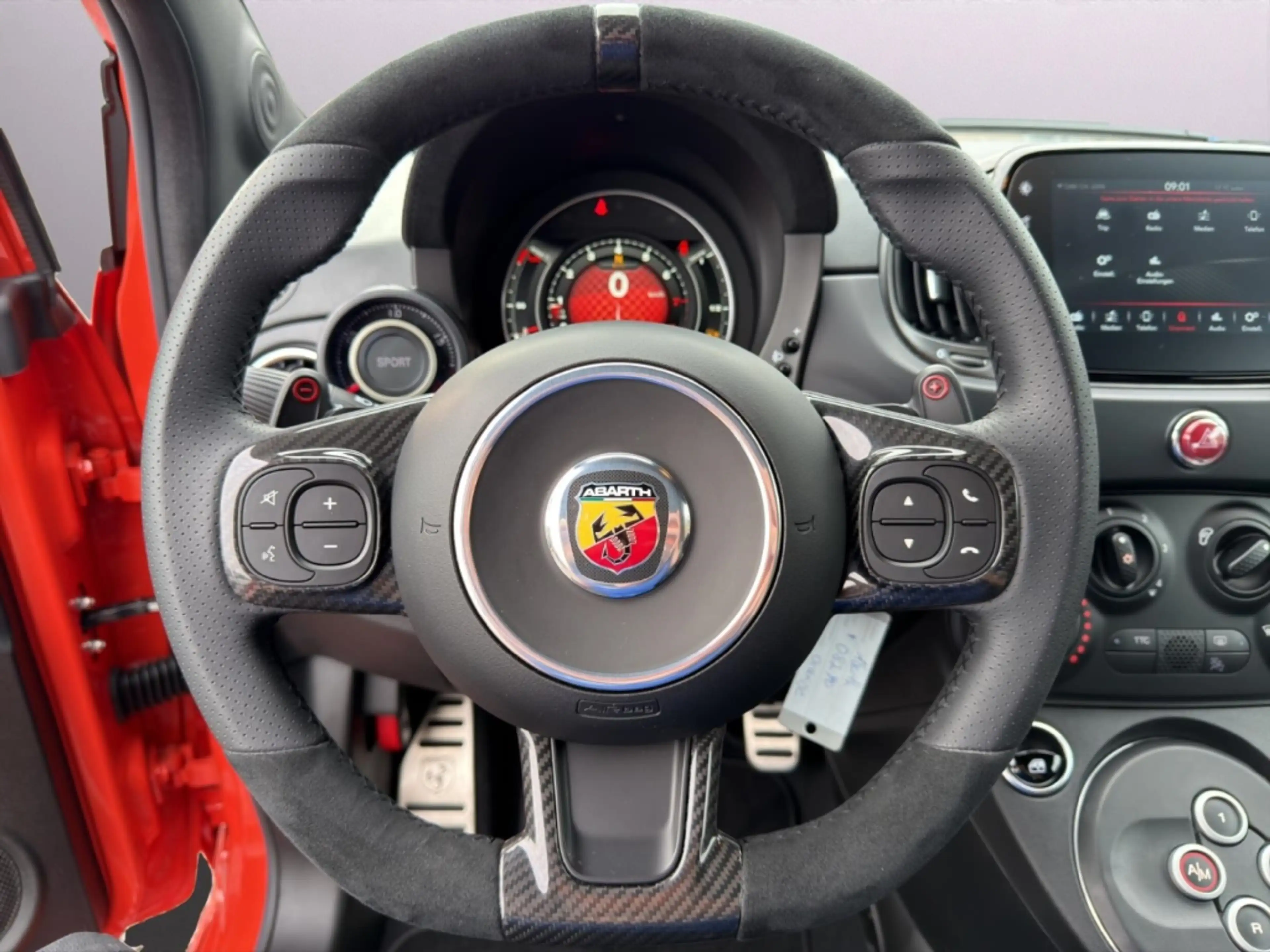 Abarth 500 695 MTA 1.4 T-Jet 16V Apple CarPlay Klima PDC Spor — photo 14