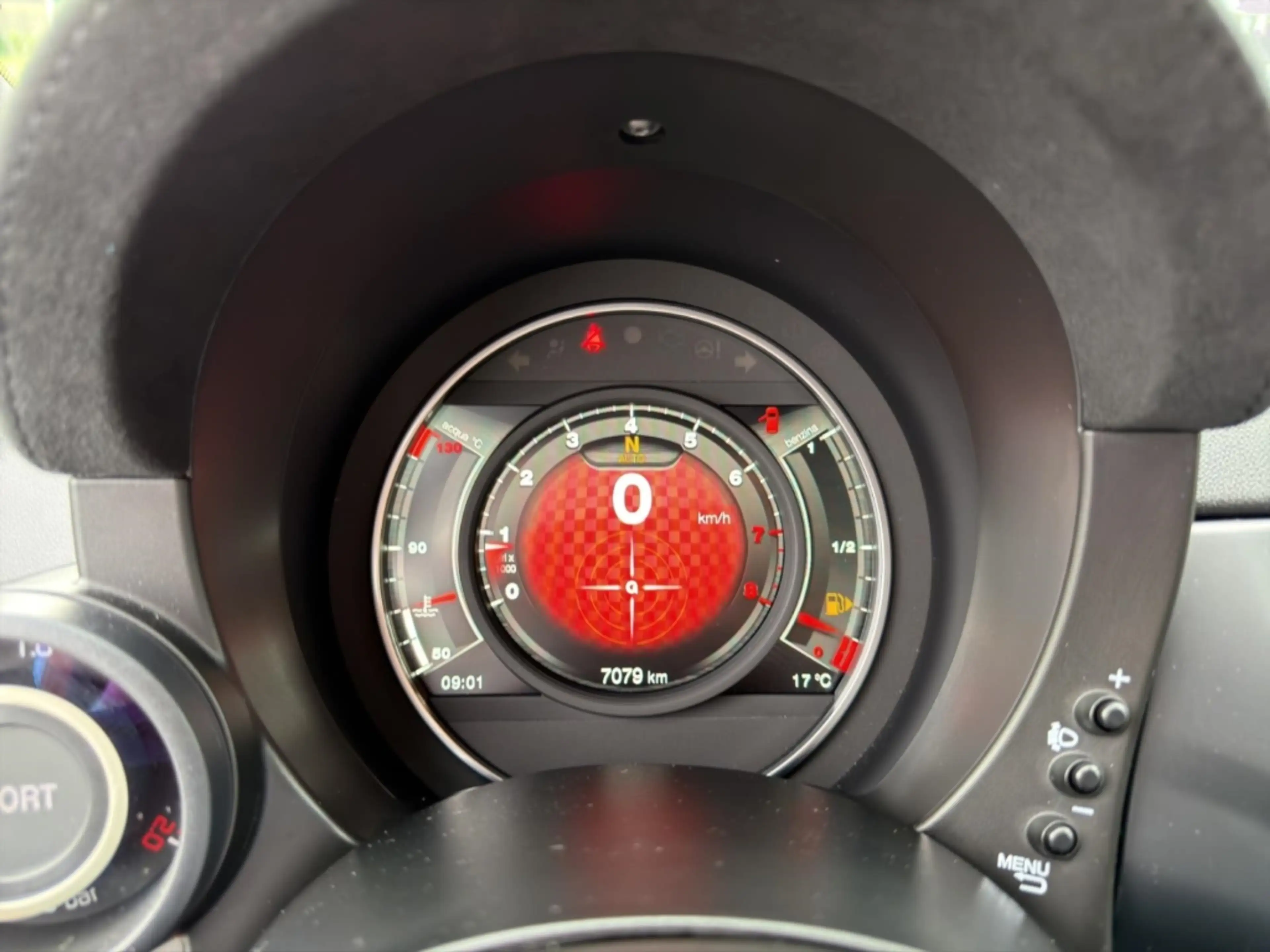 Abarth 500 695 MTA 1.4 T-Jet 16V Apple CarPlay Klima PDC Spor — photo 15