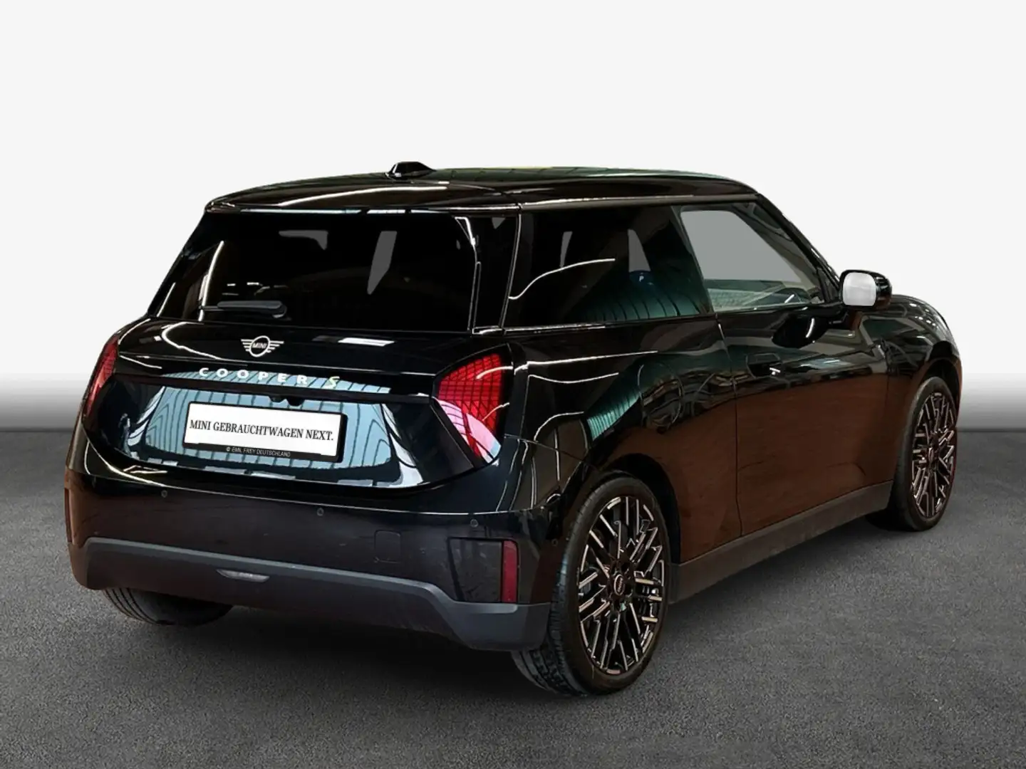 MINI Cooper SE Cooper SE Favoured Trim LED Pano Head-Up Schwarz - 2