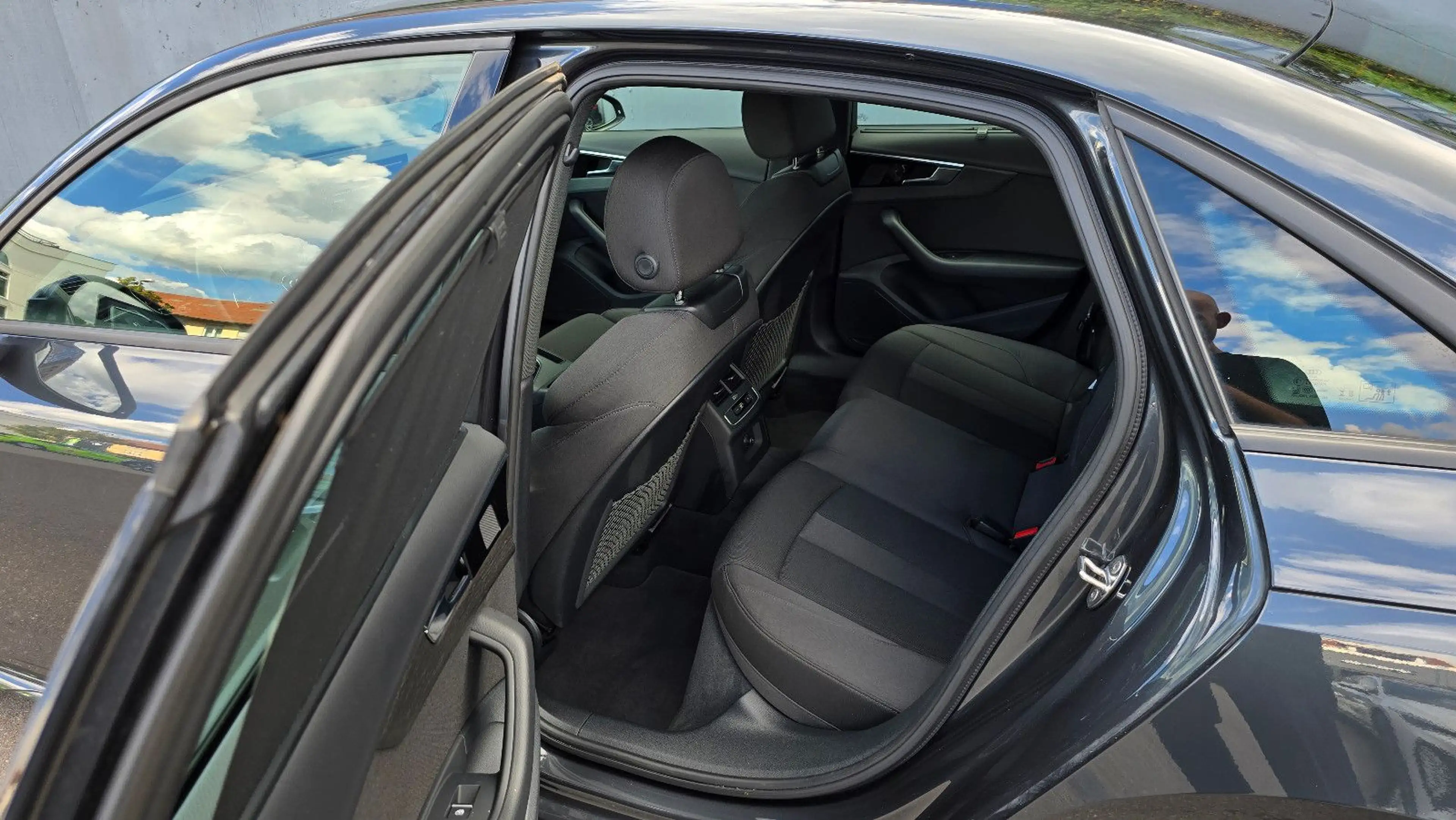 Audi A4 35 TDI S tronic Advanced Navi+/LED/ACC/Alu — photo 9