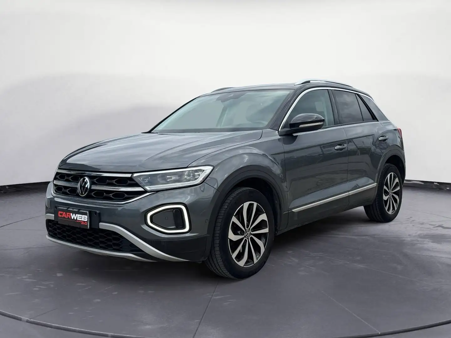 Volkswagen T-Roc 2022 1.5 TSI Style DSG Argento - 1