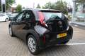 Toyota Aygo X PLAY AIRCO PARKEERCAMERA AD-CRUISE APPLE/ANDROID E Zwart - thumbnail 2