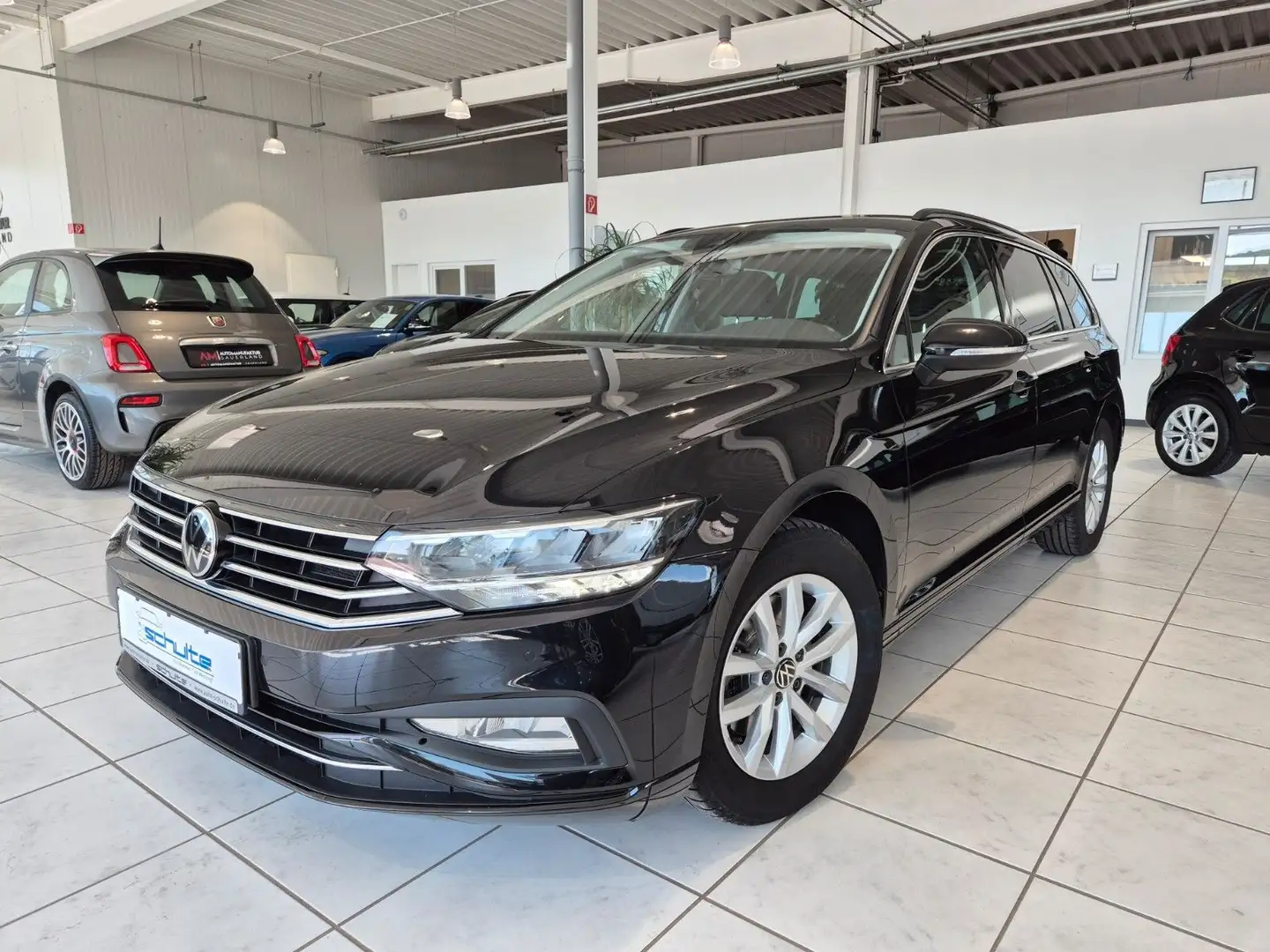 Volkswagen Passat Variant Business Schwarz - 1