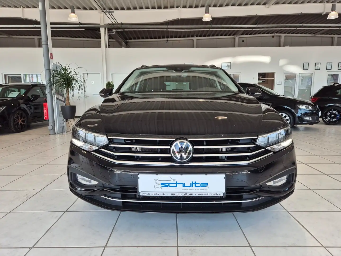 Volkswagen Passat Variant Business Schwarz - 2
