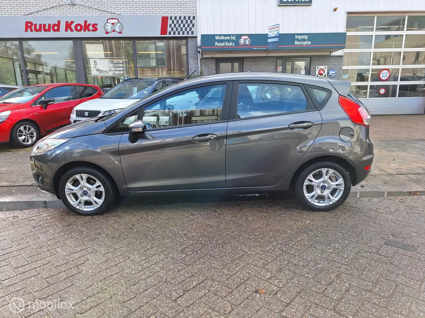 Ford Fiesta 1.0 STYLE ULTIMATE / Navigatie / Cruise Control / Grijs - 2