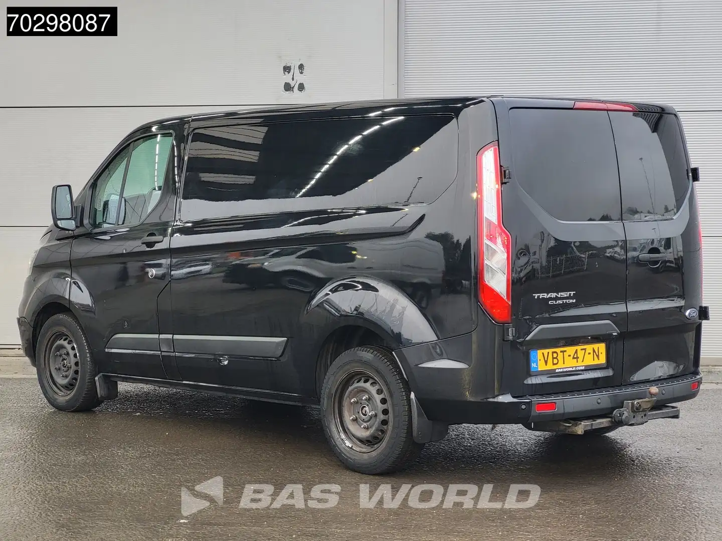 Ford Transit Custom 130PK Automaat L1H1 Trekhaak LED Navi Airco Cruise Noir - 2