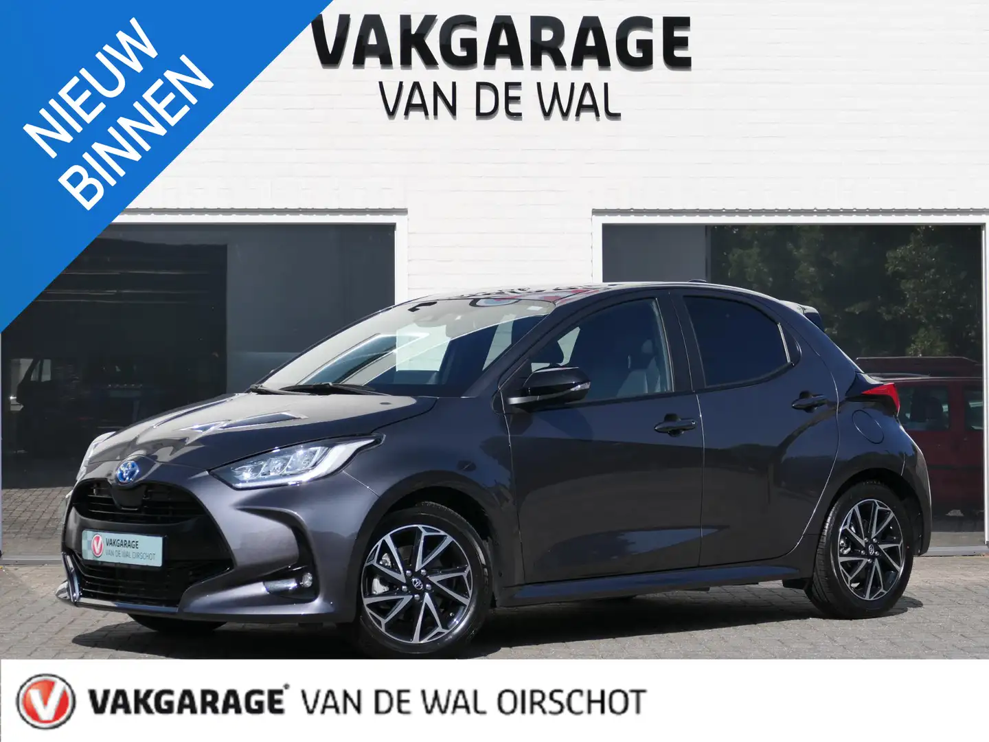 Toyota Yaris 1.5 Hybrid Executive | Sportstoelen | Draadloos Ap Grijs - 1