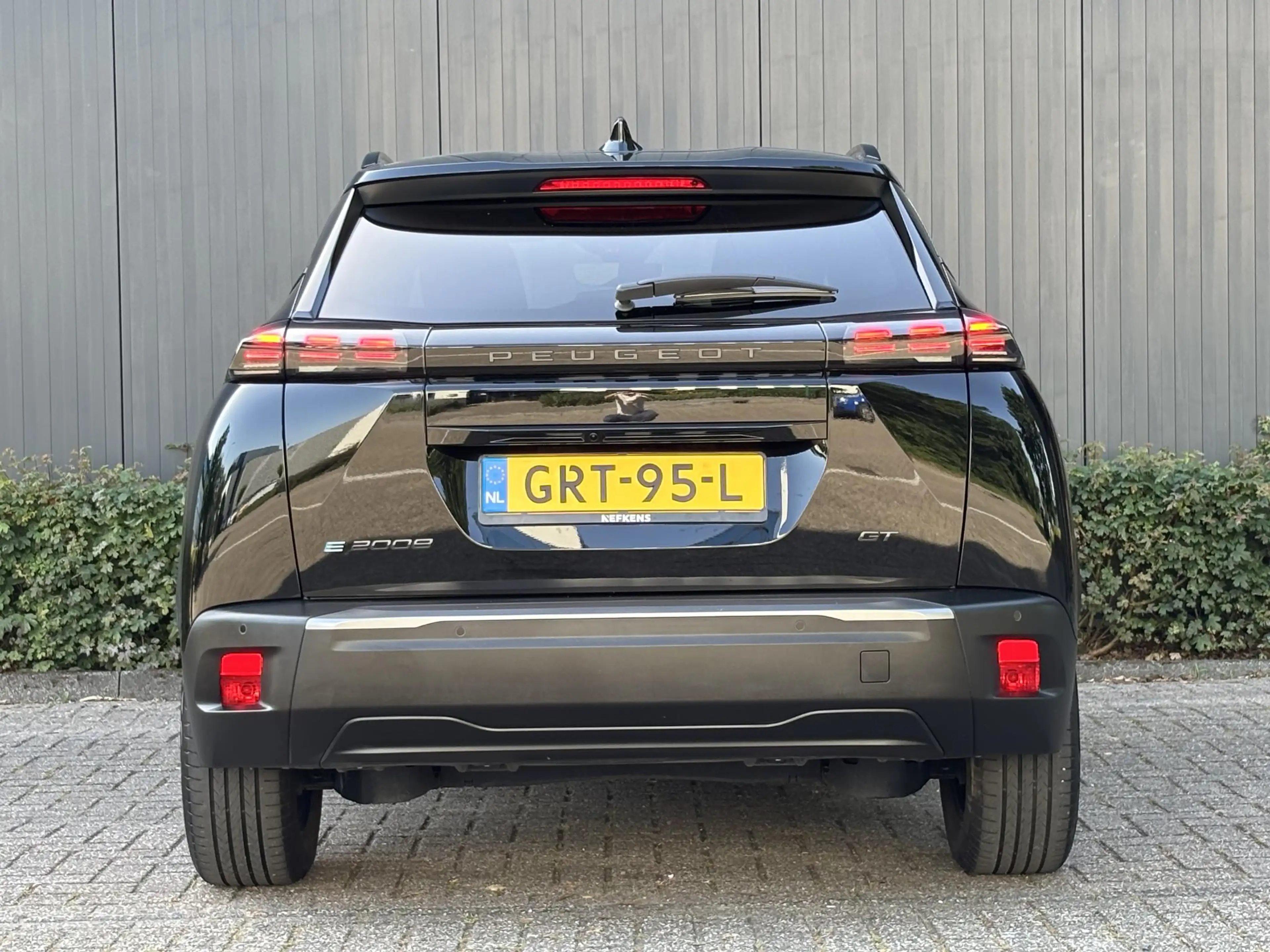 Peugeot e-2008 SUV EV GT 54kWh 156pk | Accu 97% | 406km WLTP Acti — photo 6