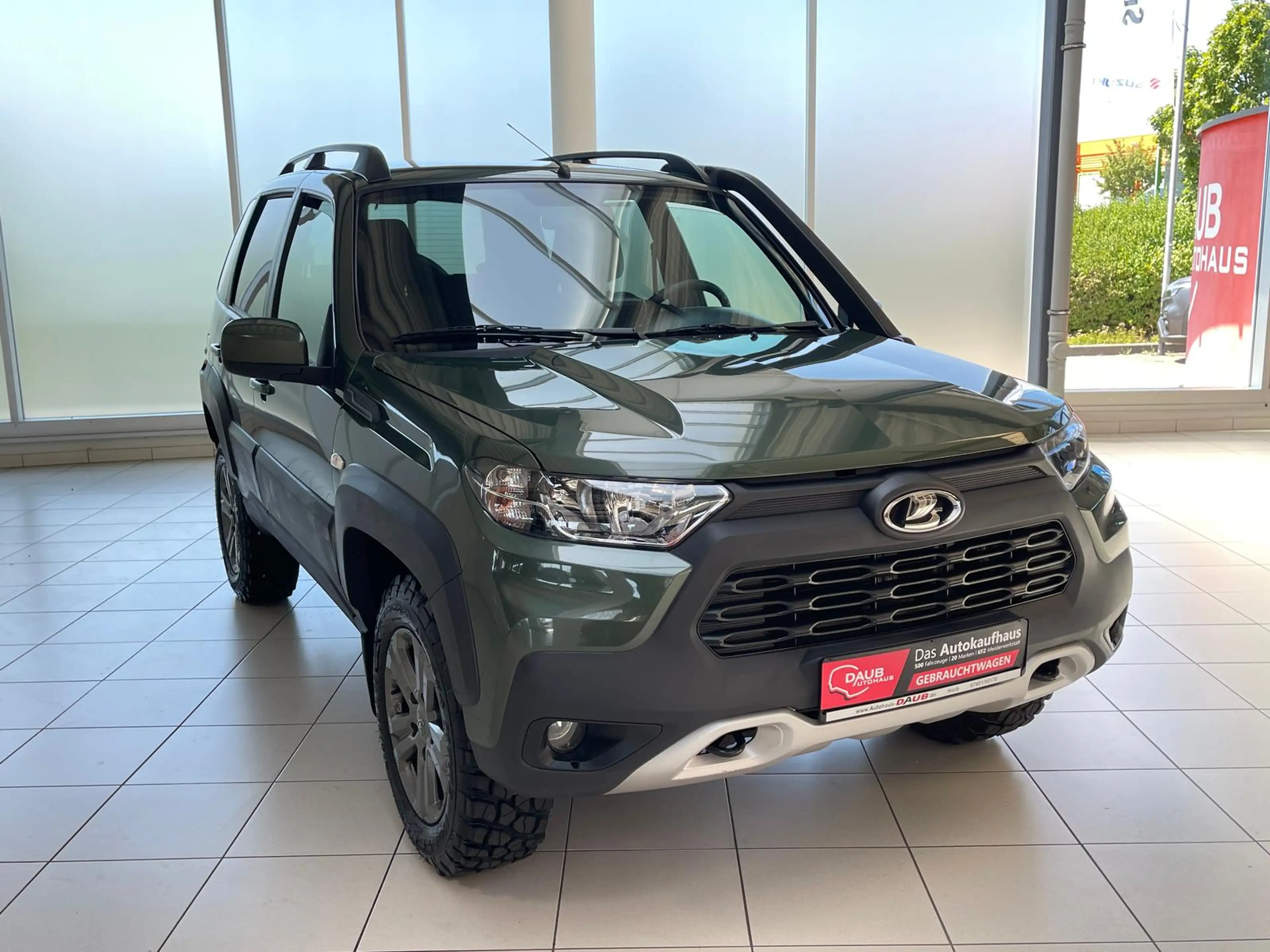 Lada Niva Travel+Allrad+Klima+Touch+Sizuheizung+AHK++ — photo 6