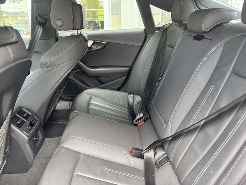 2020 Audi A5 Progressiv SLINE alt 5