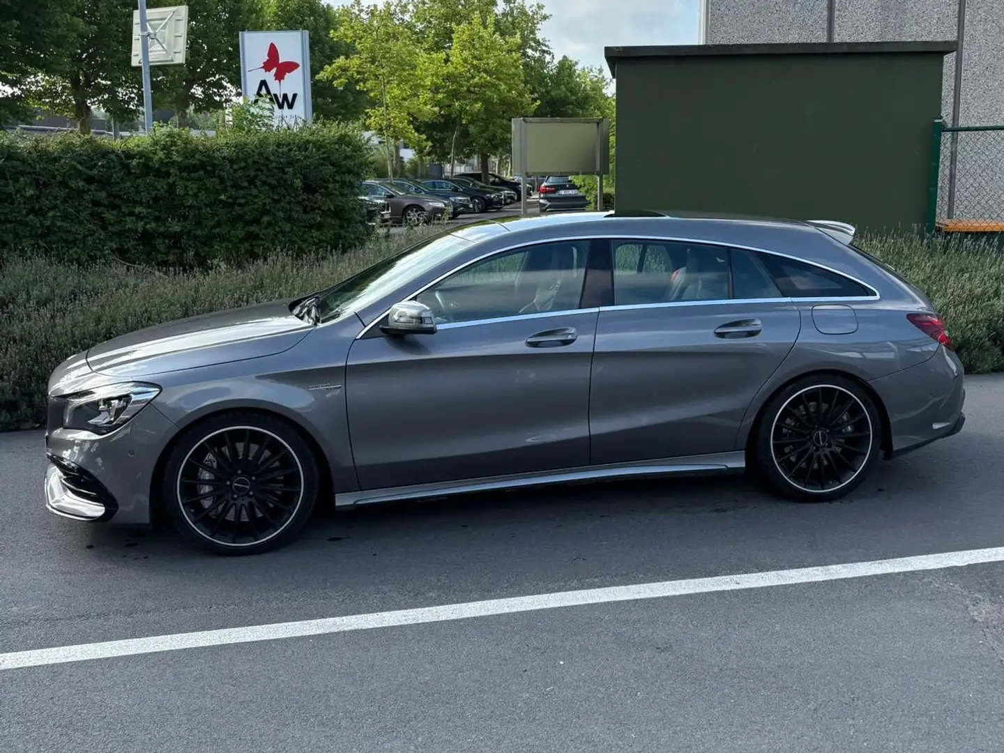 Mercedes-Benz CLA 45 AMG 4MATIC  SHOOTING BRAKE   7 G DTC  AUT    AMG Gris - 1