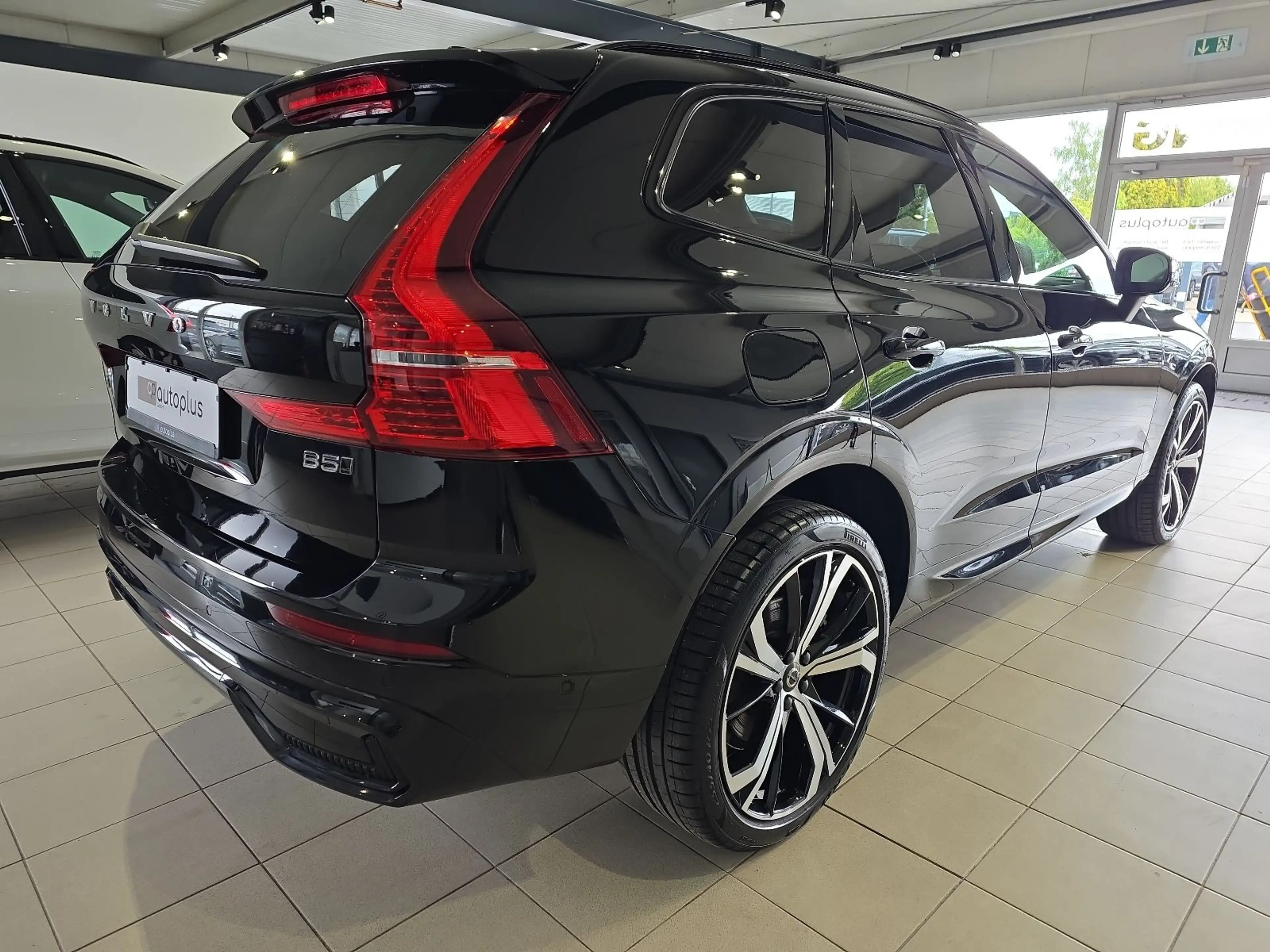 Volvo XC60 B5 (D) Ultimate Dark AWD Massage 360° Pano — photo 6