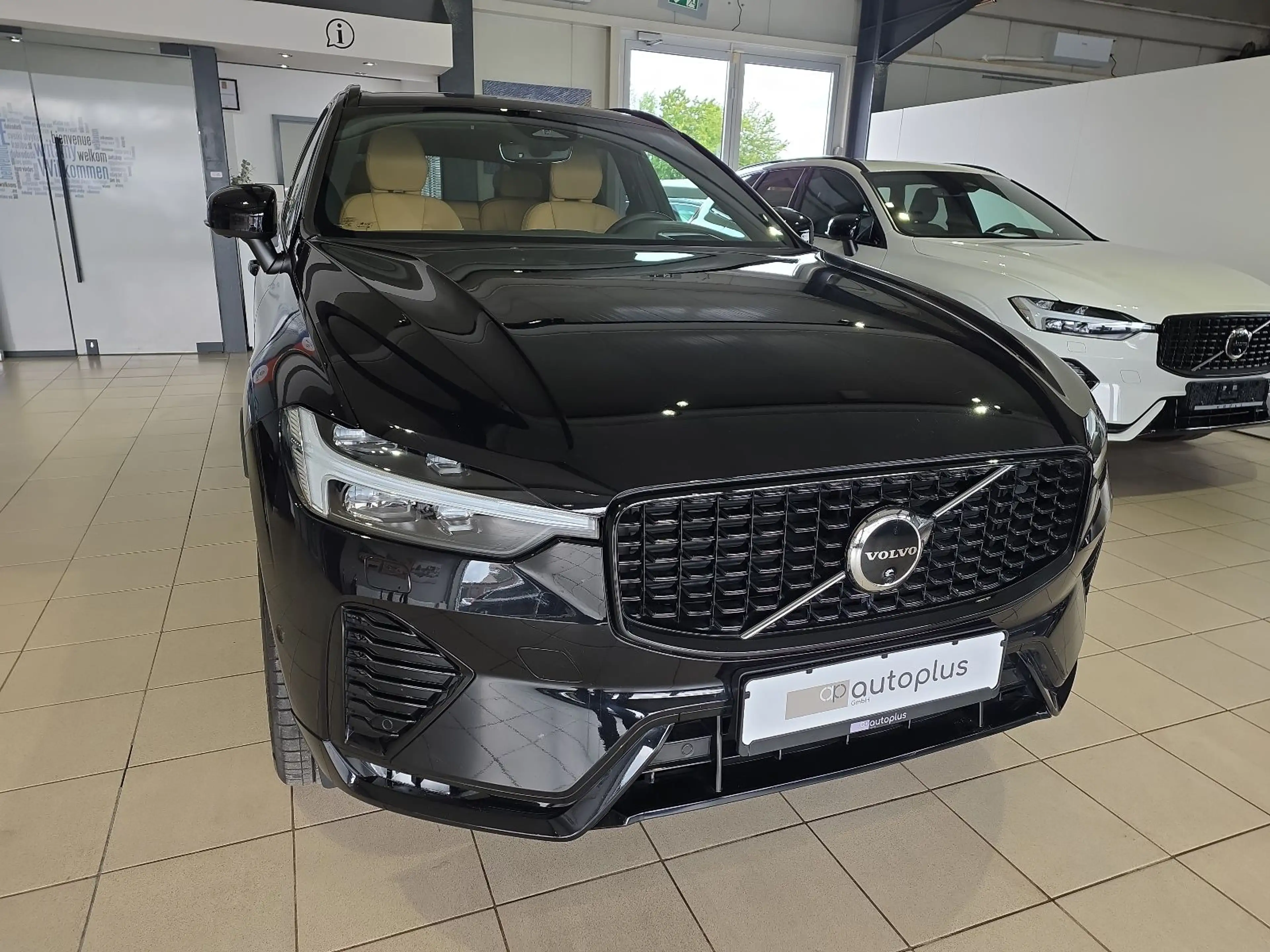 Volvo XC60 B5 (D) Ultimate Dark AWD Massage 360° Pano — photo 4