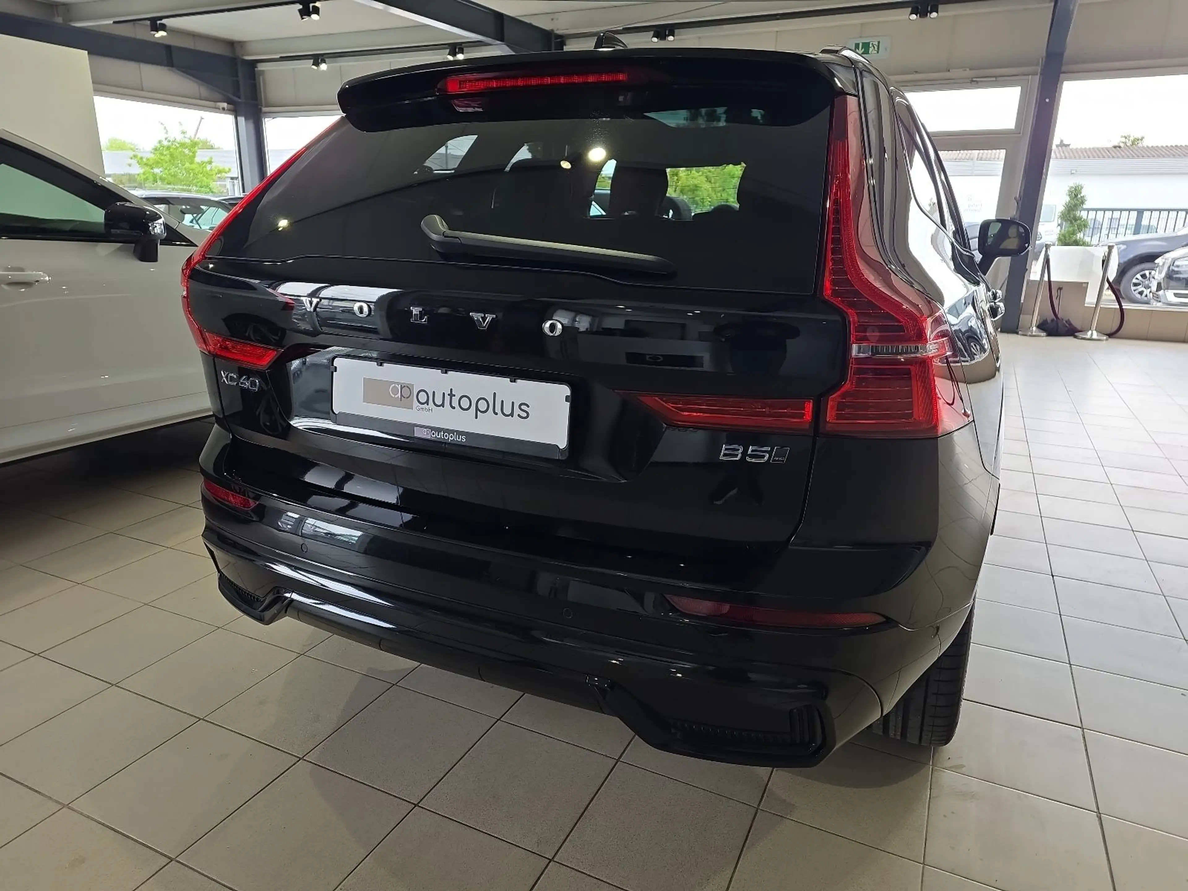 Volvo XC60 B5 (D) Ultimate Dark AWD Massage 360° Pano — photo 7