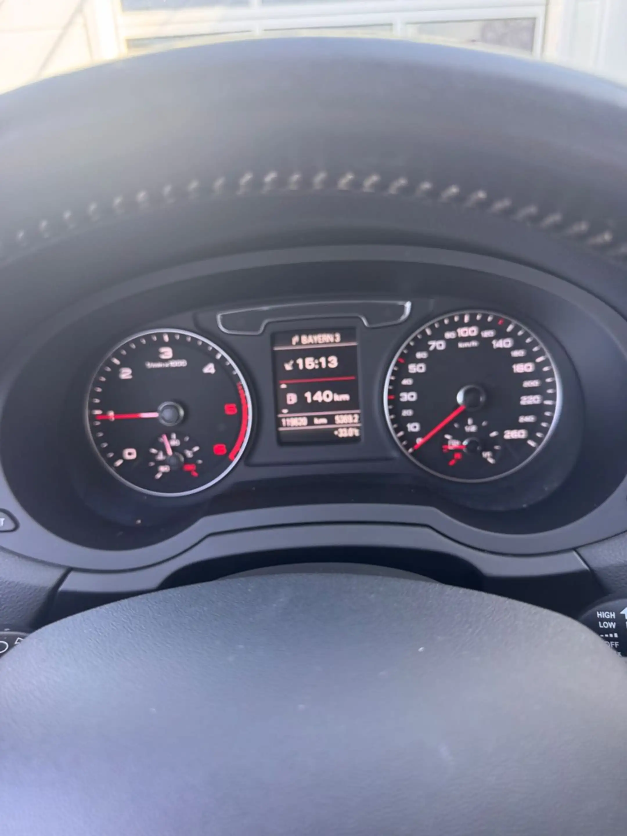 Audi Q3 design 2,0TDI NAVIGATION PDC XENON — photo 12