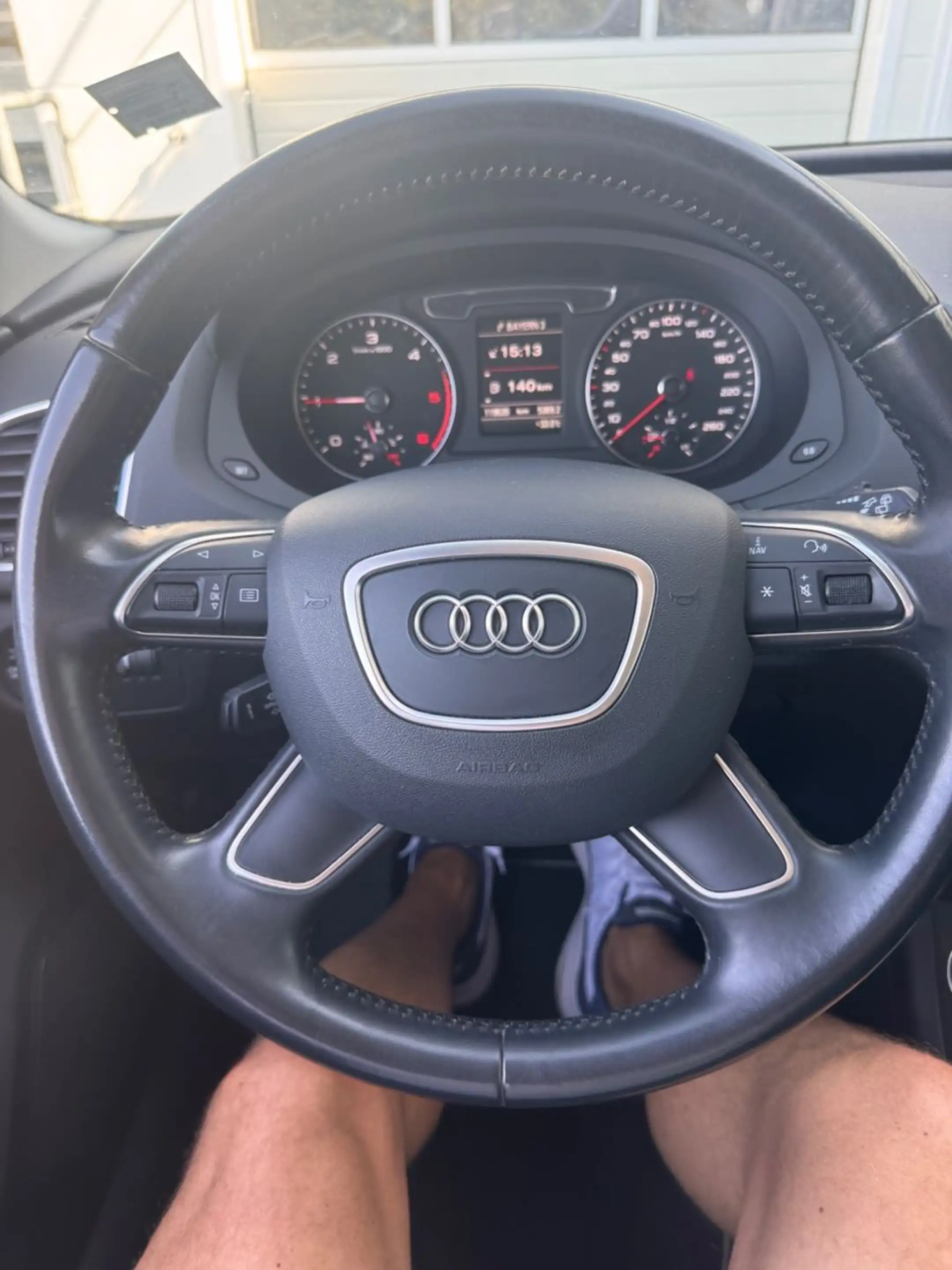 Audi Q3 design 2,0TDI NAVIGATION PDC XENON — photo 11