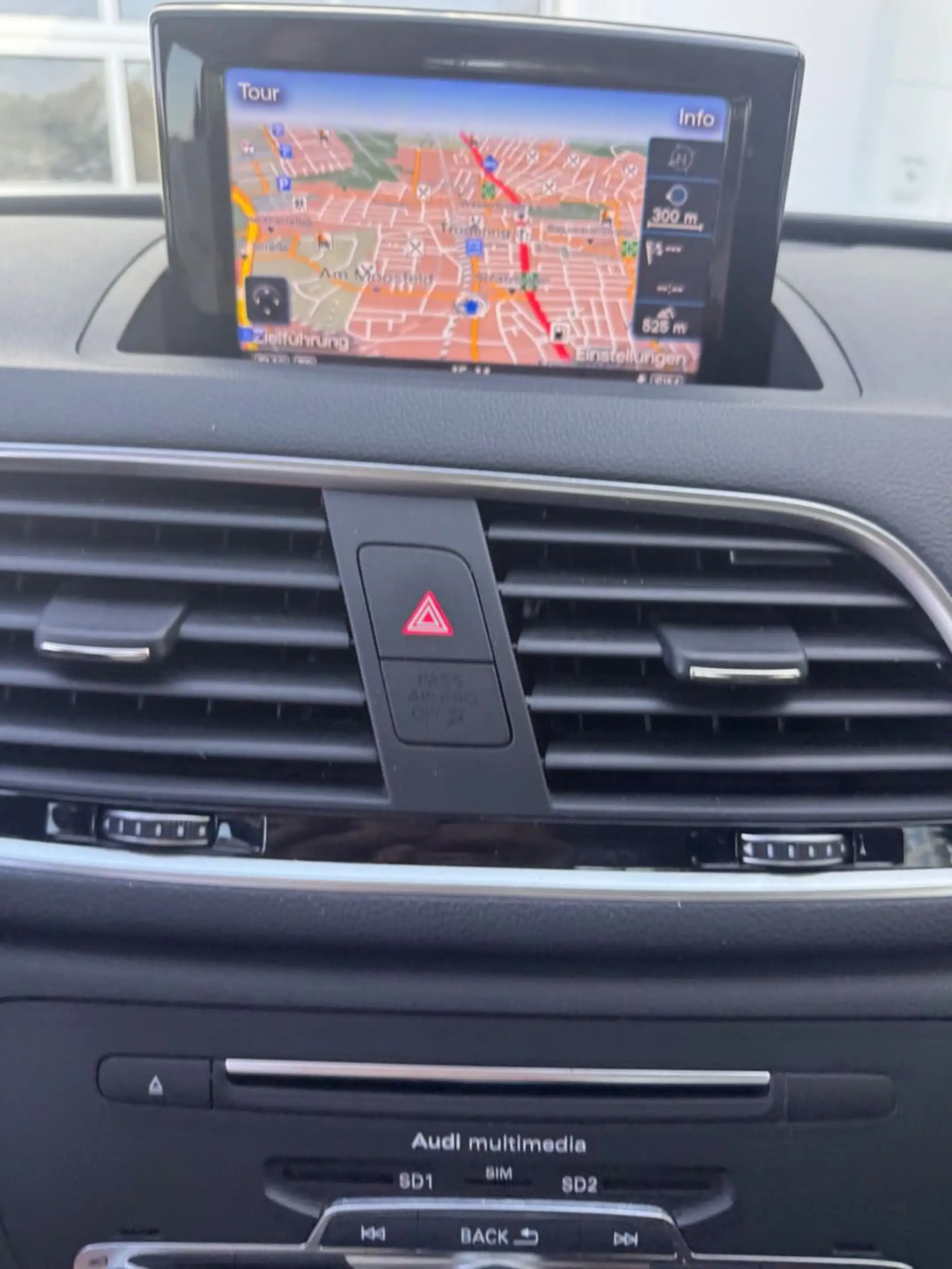 Audi Q3 design 2,0TDI NAVIGATION PDC XENON — photo 14
