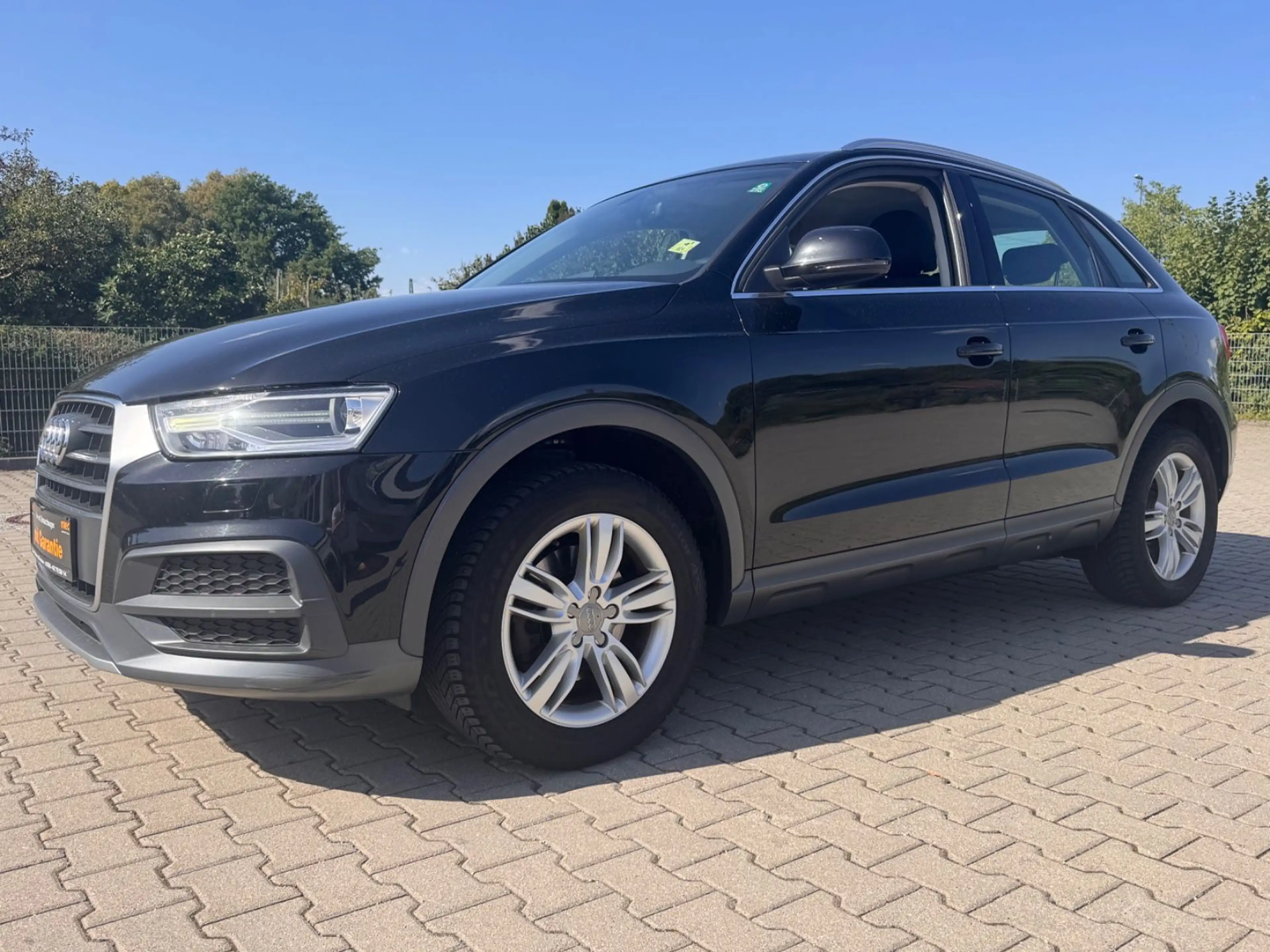 Audi Q3 design 2,0TDI NAVIGATION PDC XENON