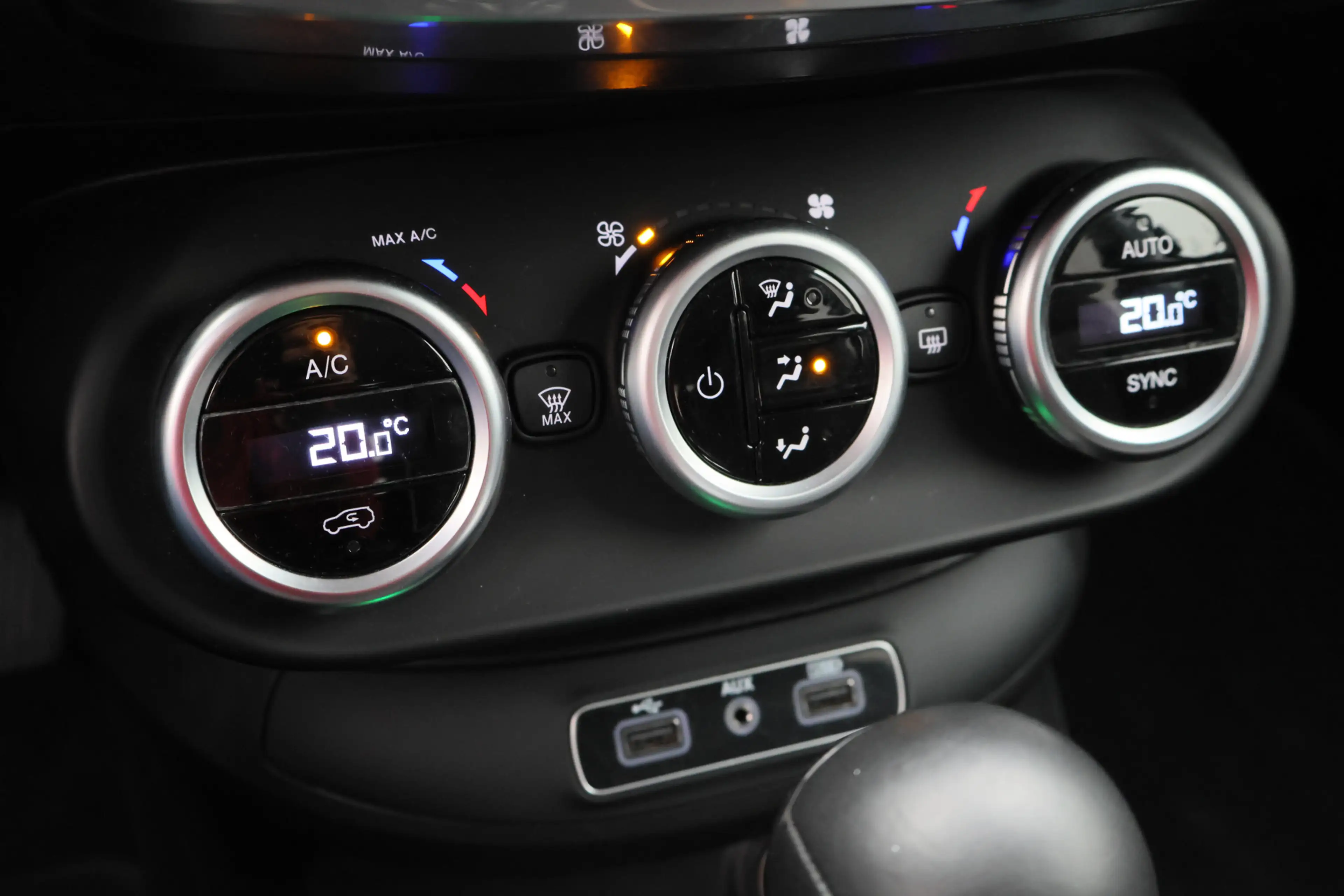 Fiat 500X Cross 1.3 GSE City Cross LED, Apple Carplay, Keyle — photo 45