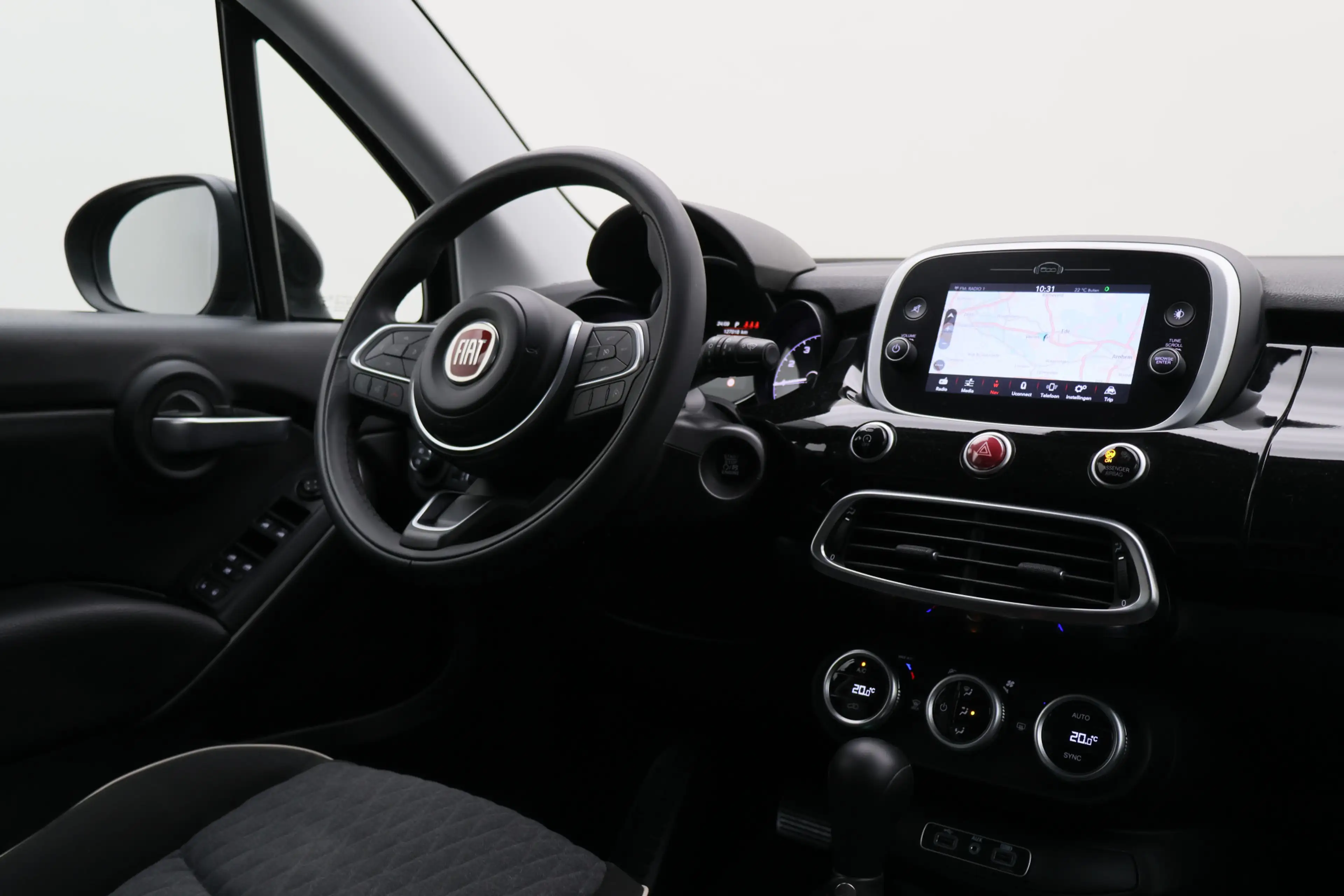 Fiat 500X Cross 1.3 GSE City Cross LED, Apple Carplay, Keyle — photo 29