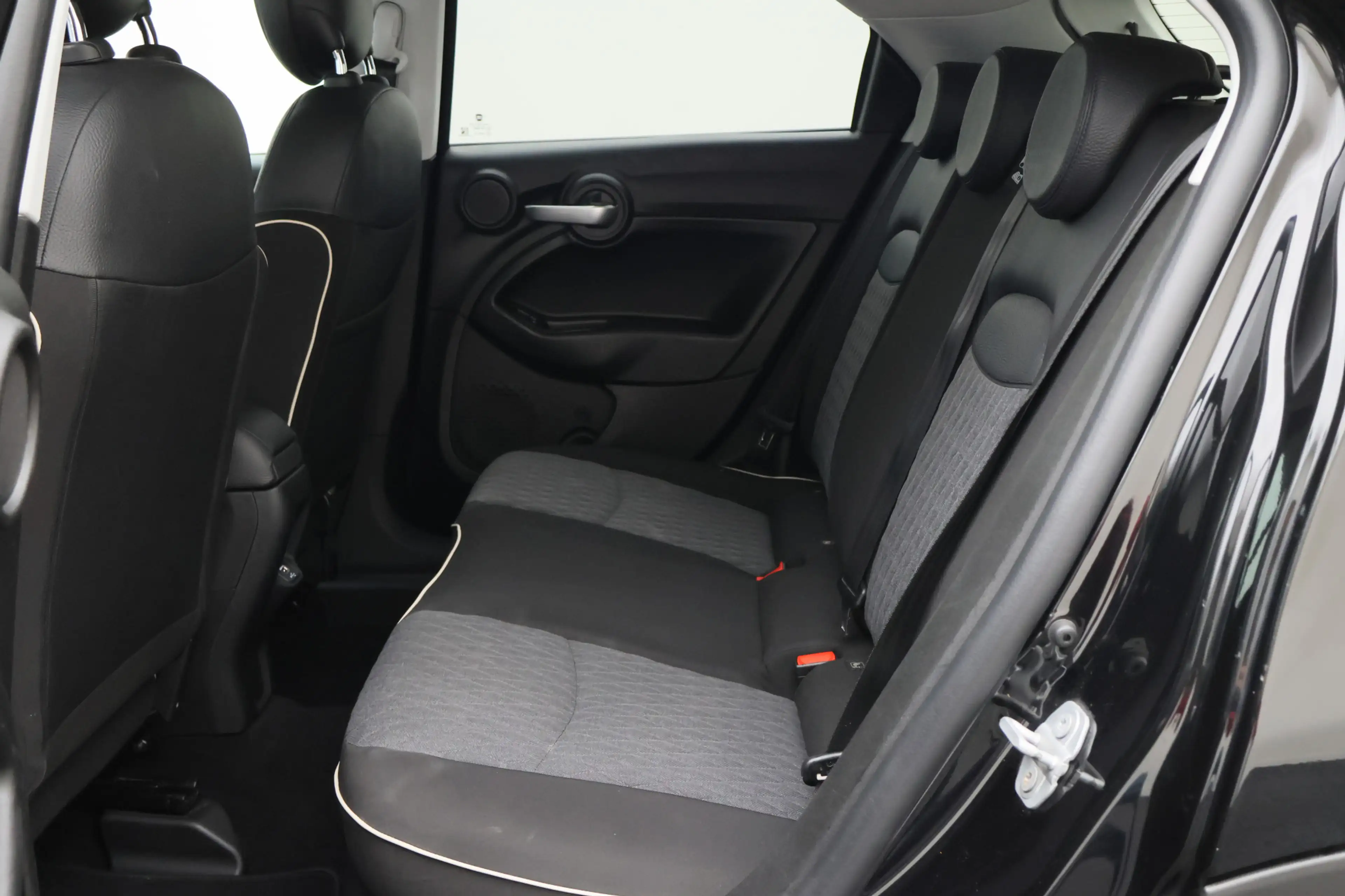 Fiat 500X Cross 1.3 GSE City Cross LED, Apple Carplay, Keyle — photo 14