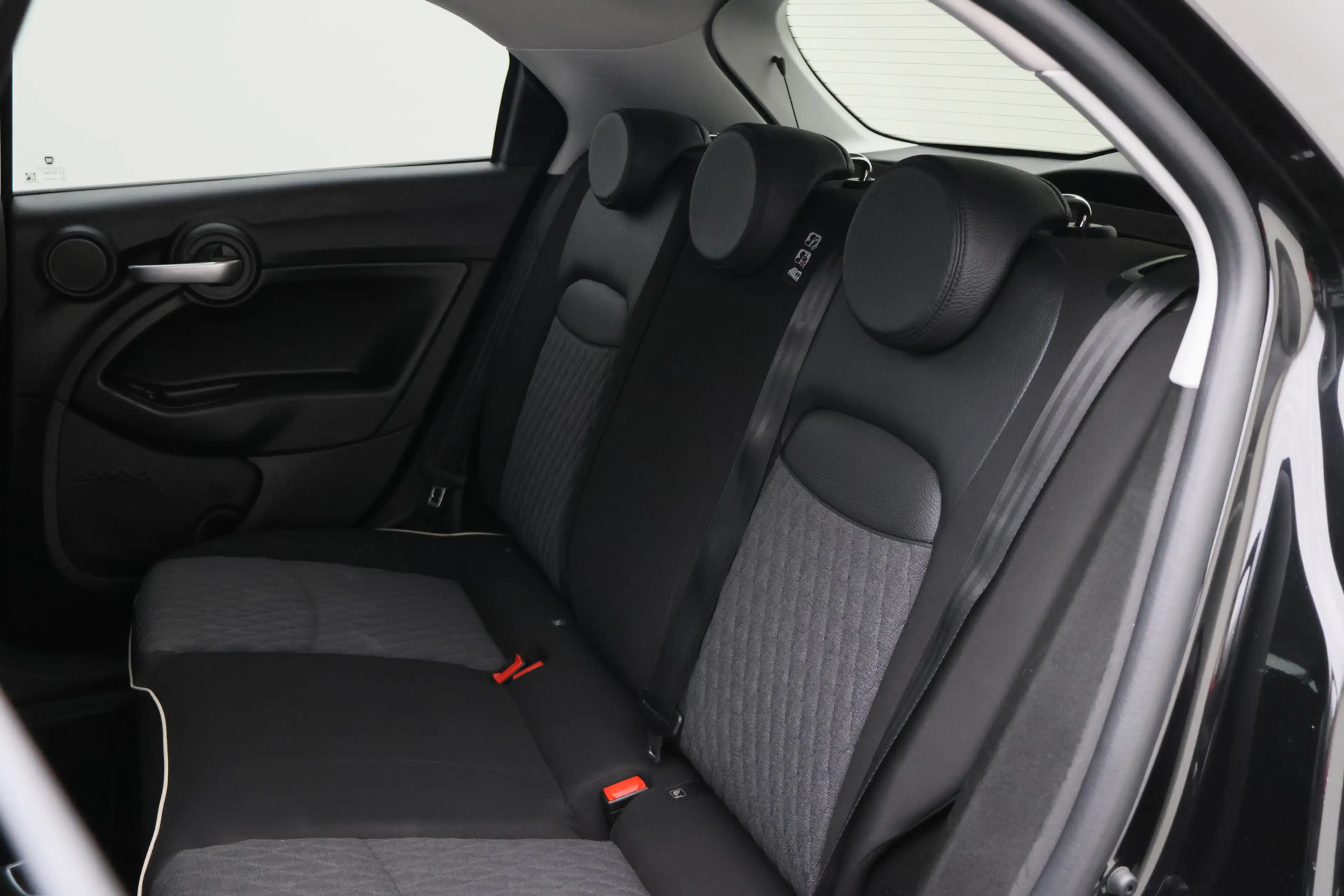 Fiat 500X Cross 1.3 GSE City Cross LED, Apple Carplay, Keyle — photo 13