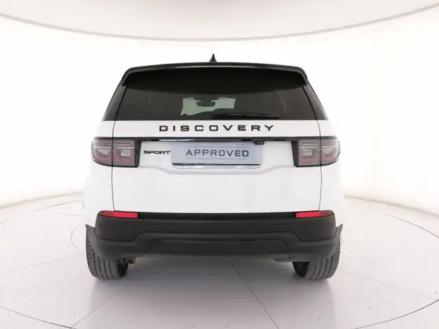 Land Rover Discovery Sport view 7