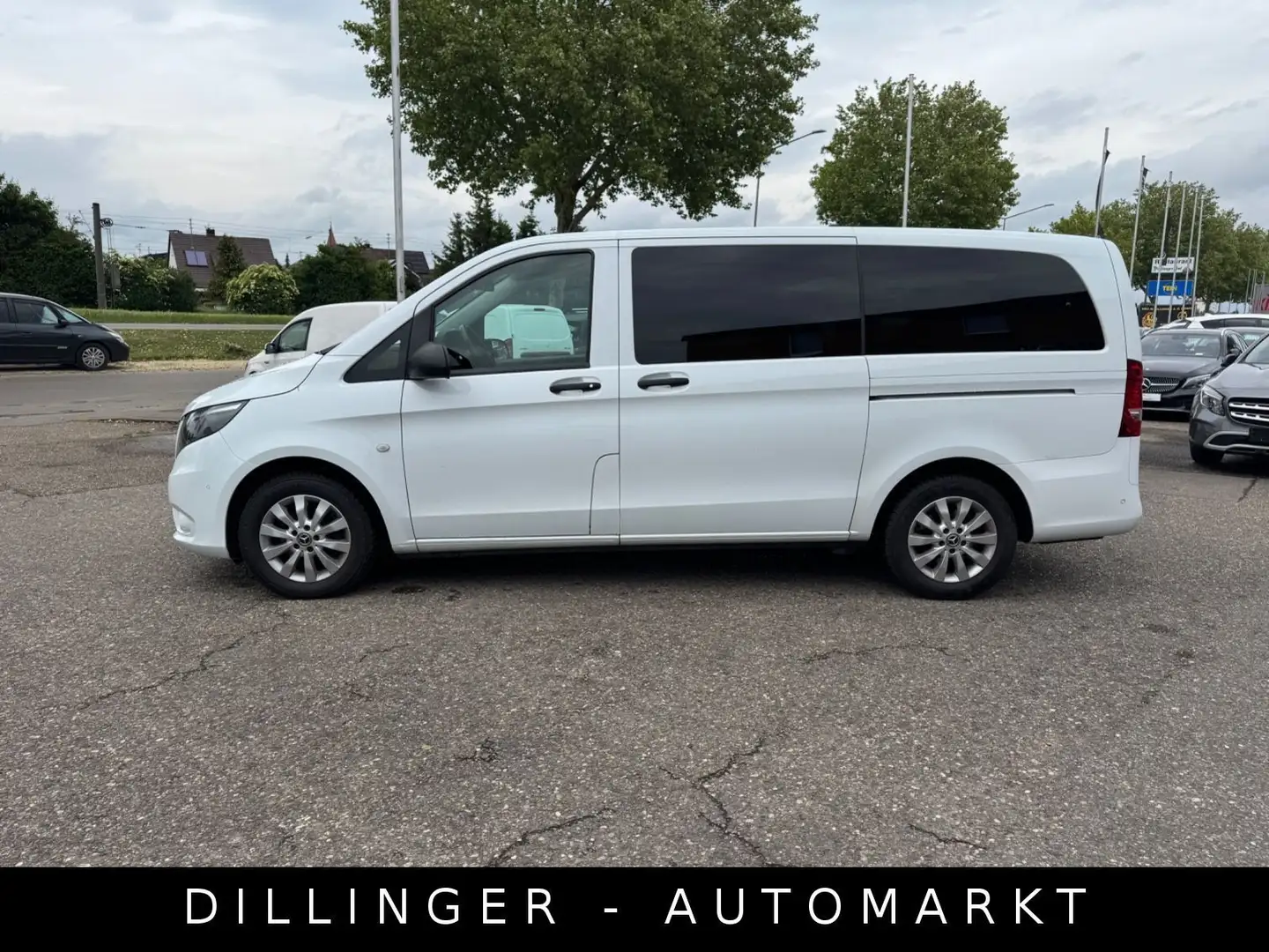 Mercedes-Benz Vito Tourer 114 CDI 9G-Tro Edition Lang 8-Sitzer Blanc - 2