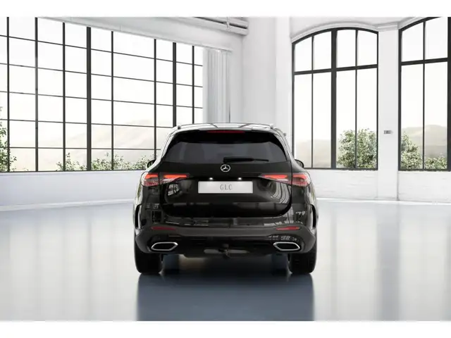 Mercedes-Benz GLC view 5