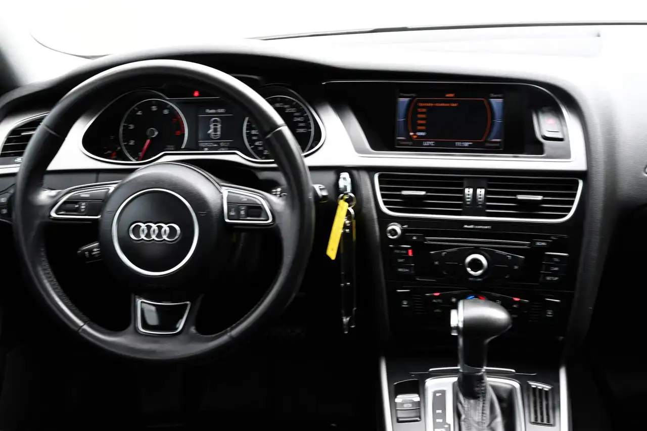 Audi A4 photo Audi A4