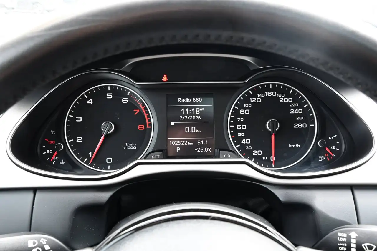 Audi A4 photo Audi A4