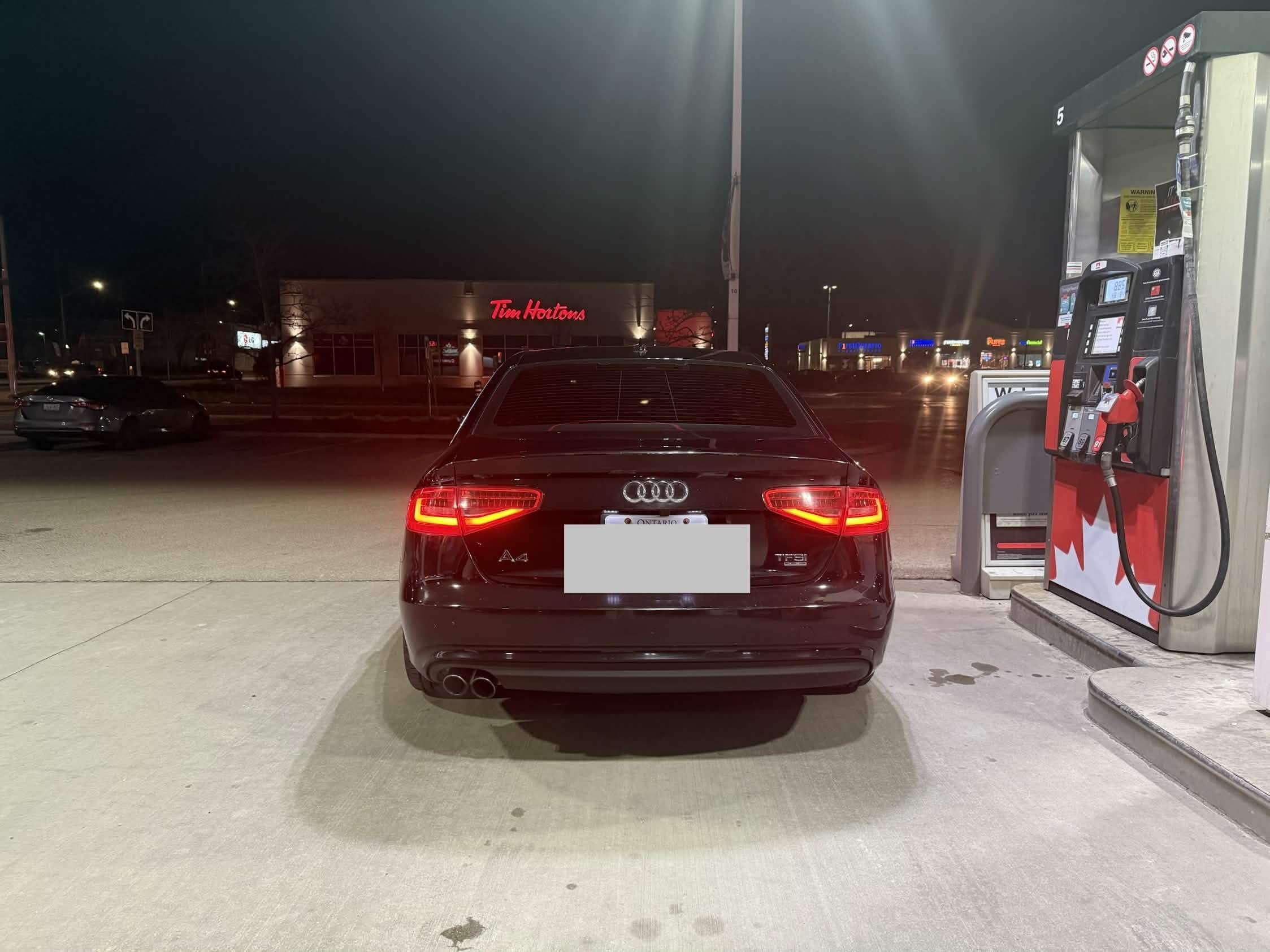 2014 Audi A4 4dr Sdn Auto Technik quattro alt 2