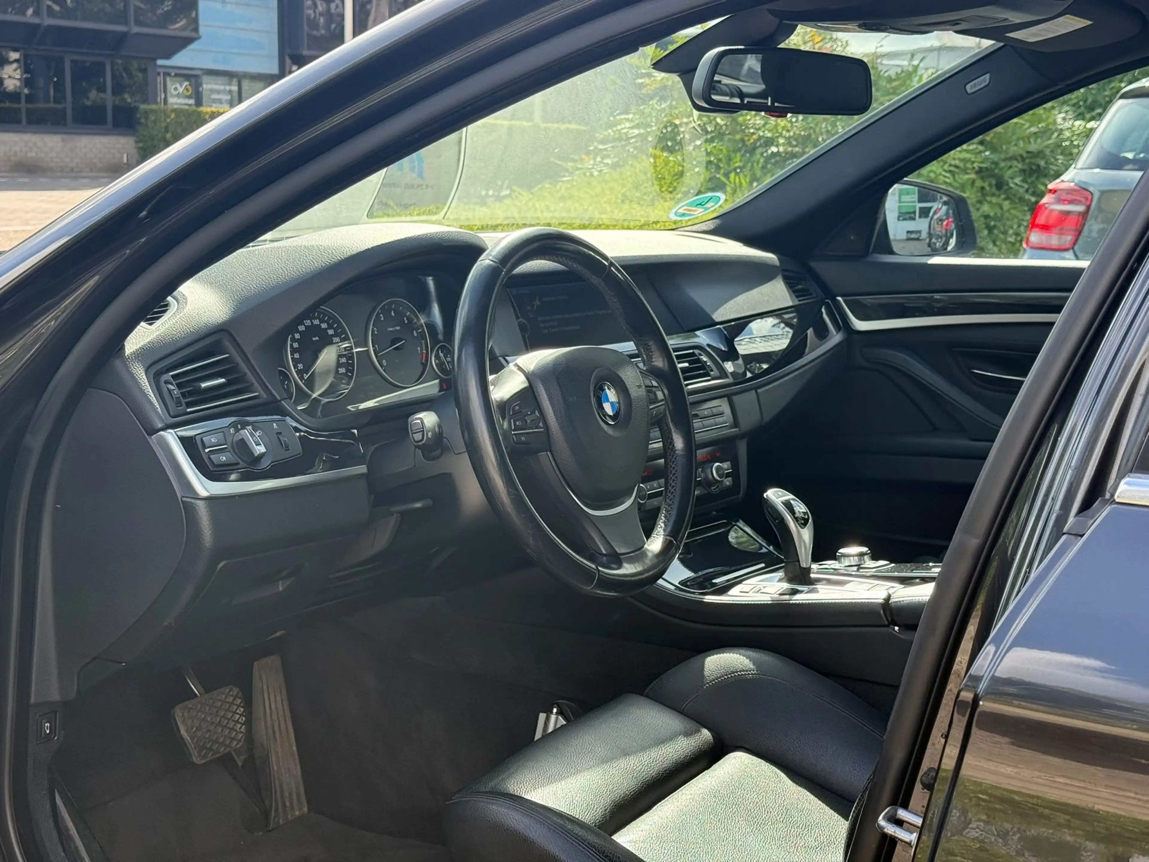 BMW 535 5-serie Touring 535i High Executive | 306pk — photo 12