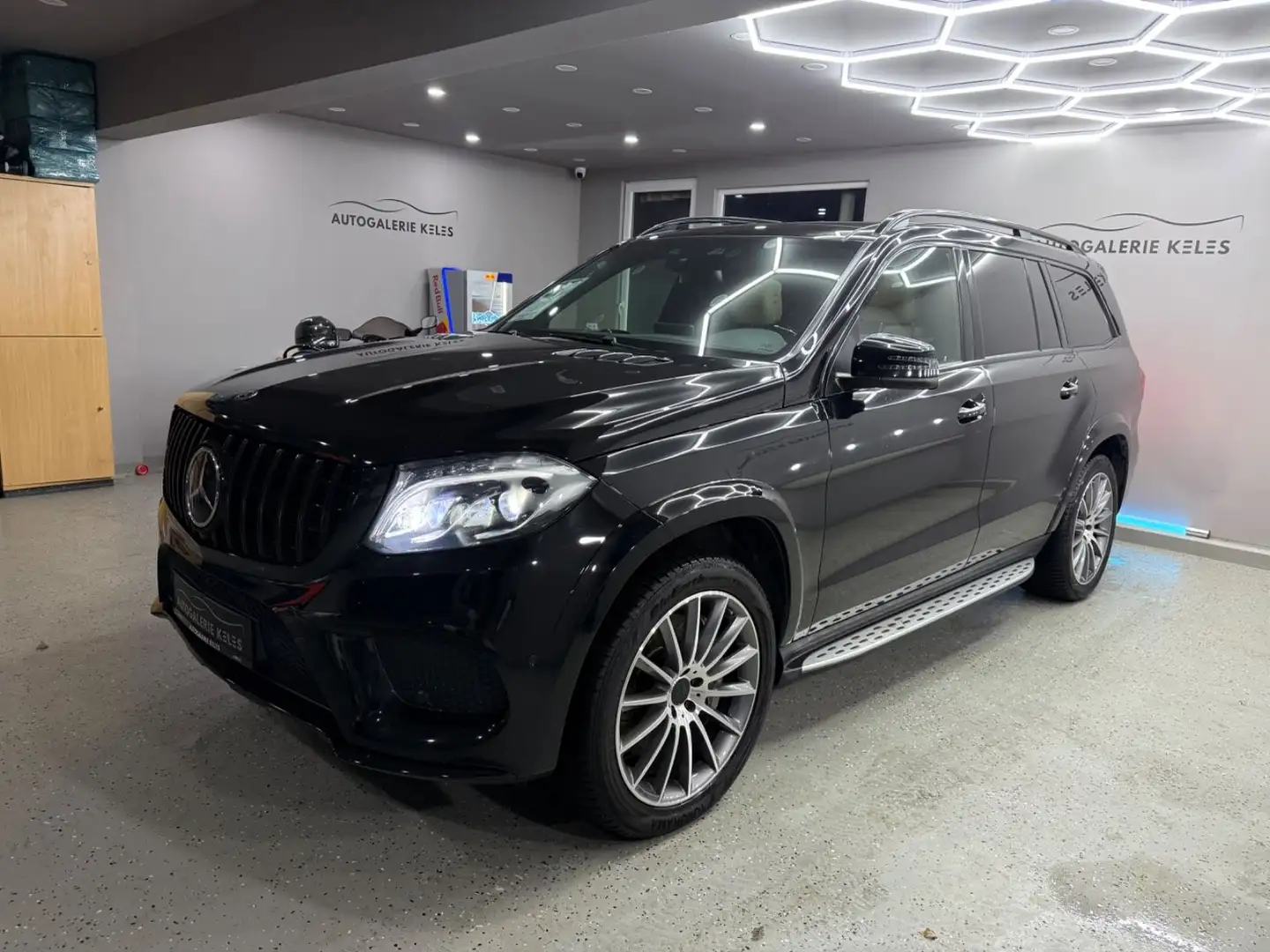Mercedes-Benz GLS 500 4Matic AMG PAKET 7SITZE PANO*SITZBEL*STH Schwarz - 2