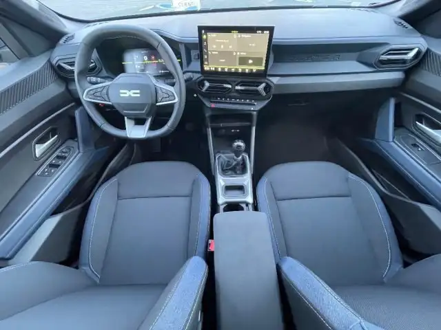 Dacia Duster view 7